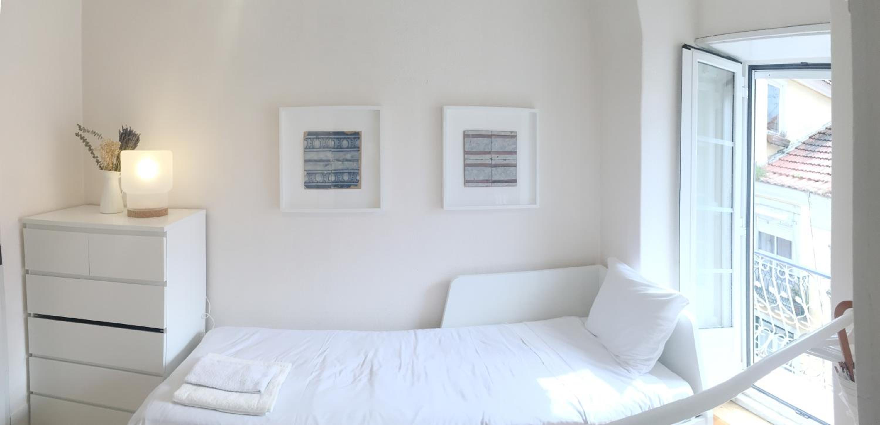 Room Atalaia- Ideal for Single view 5