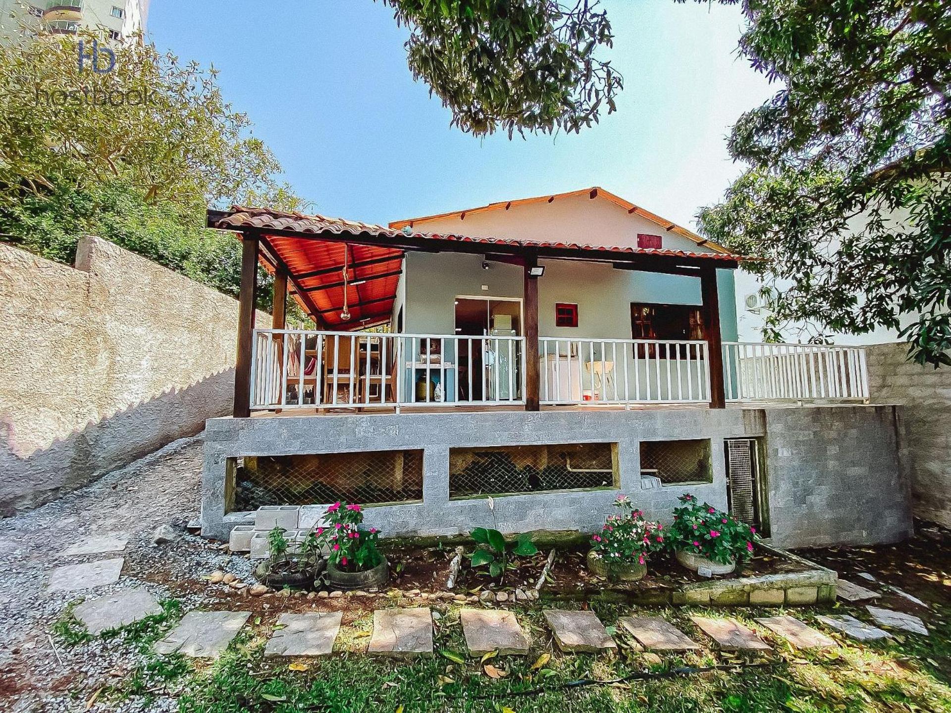 Complete house with backyard near Pecado beach