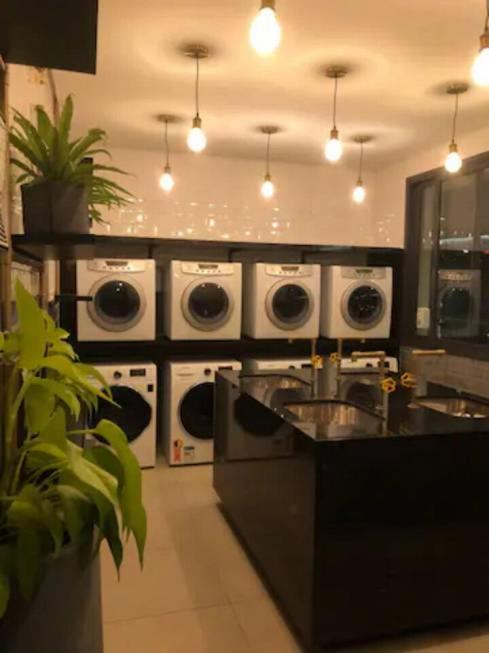 Studio aconchegante ao lado do metrô Brooklin