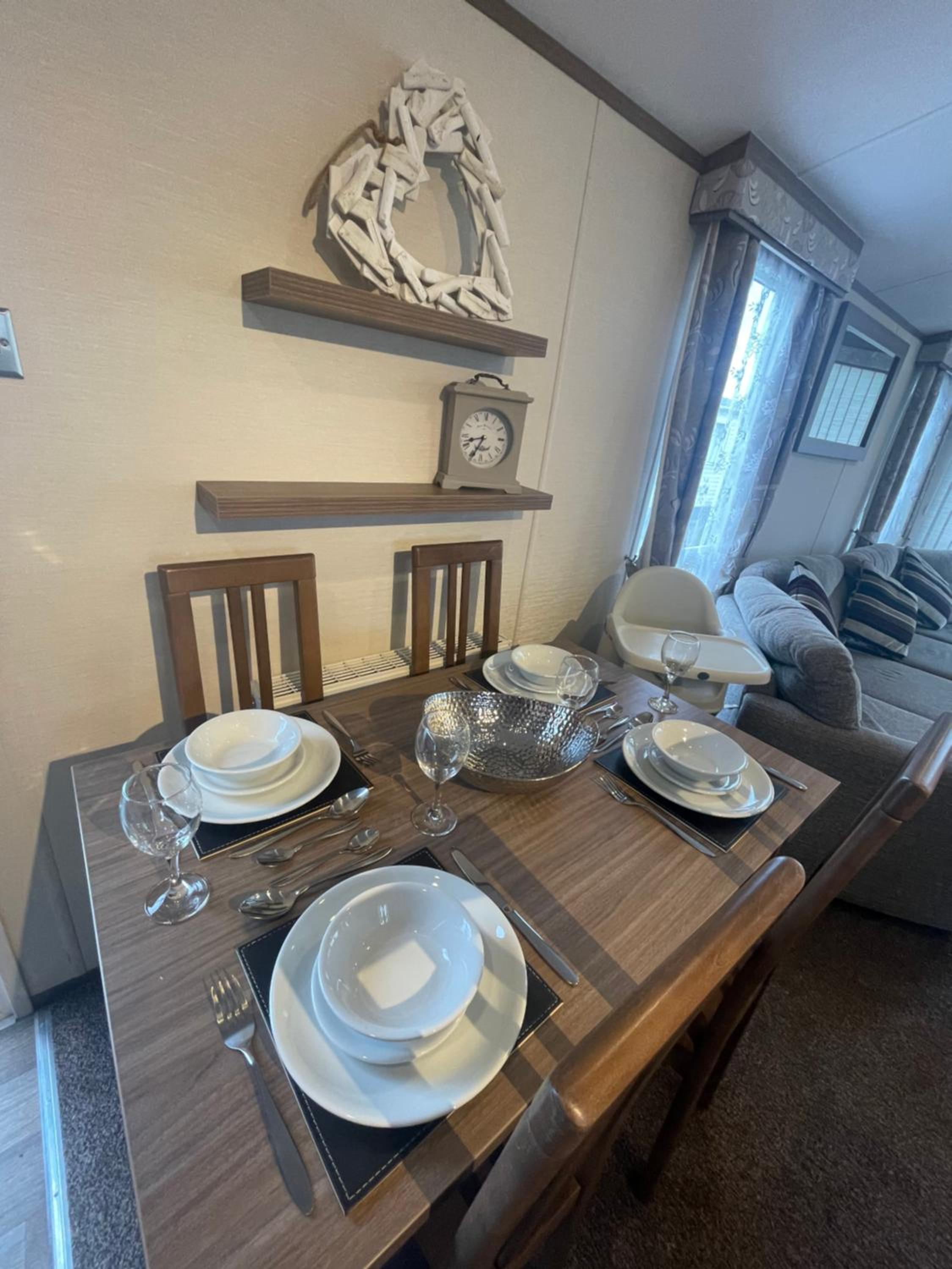 Luxury Static Home 2 Bed Sleeps 6 view 2