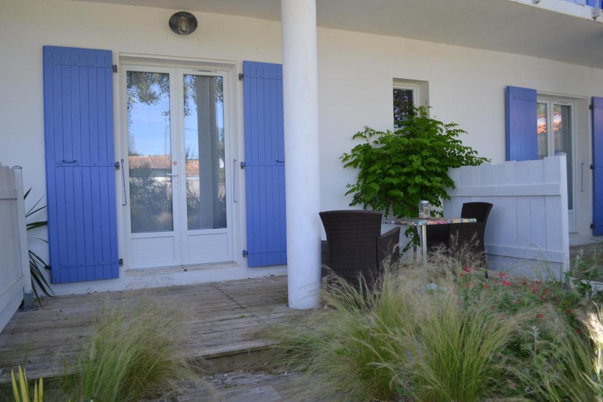 outdoor BBQ area