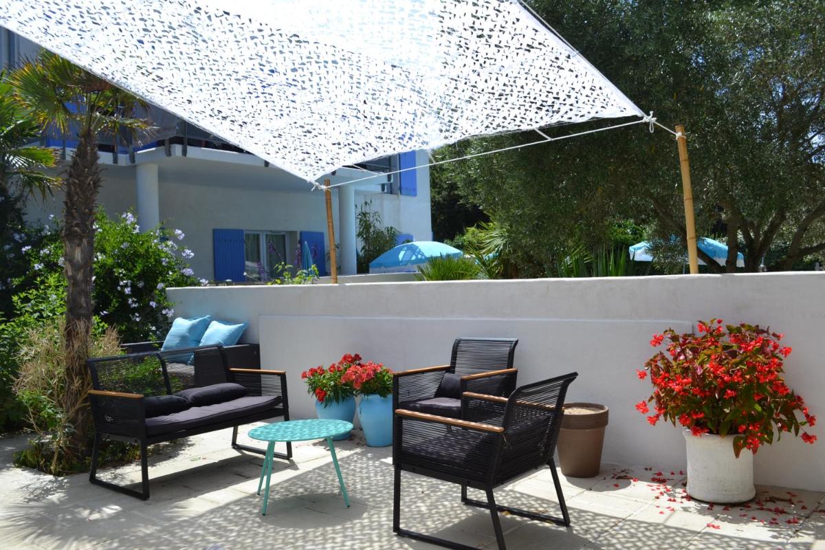 outdoor BBQ area