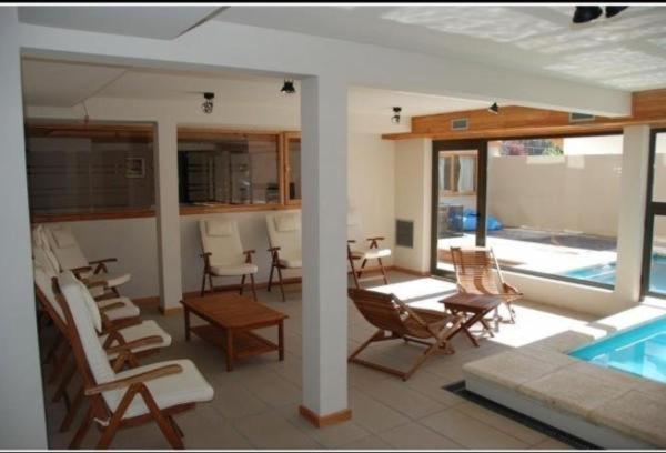 Departamento con pileta climatizada Roca