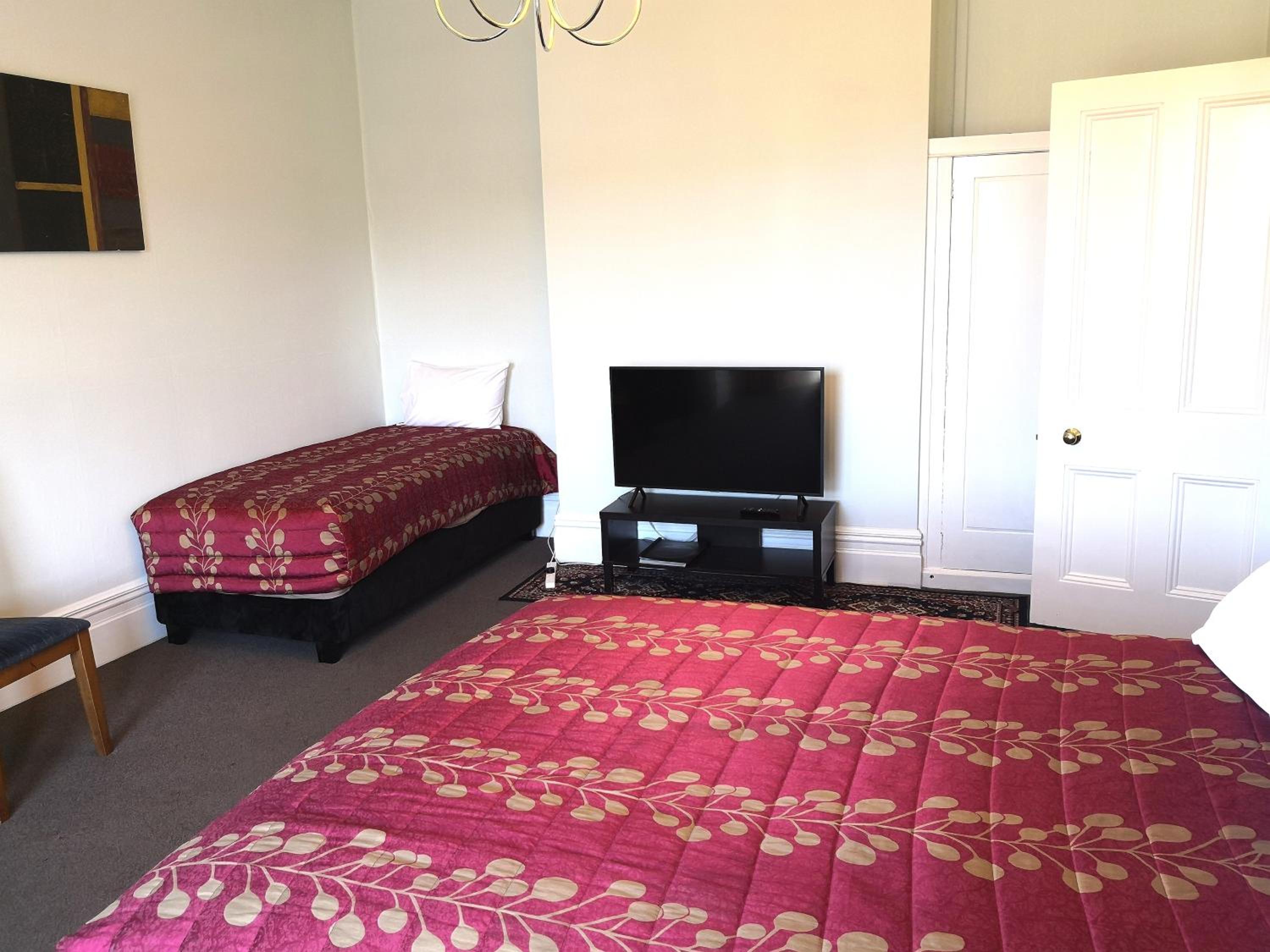Owens Motel