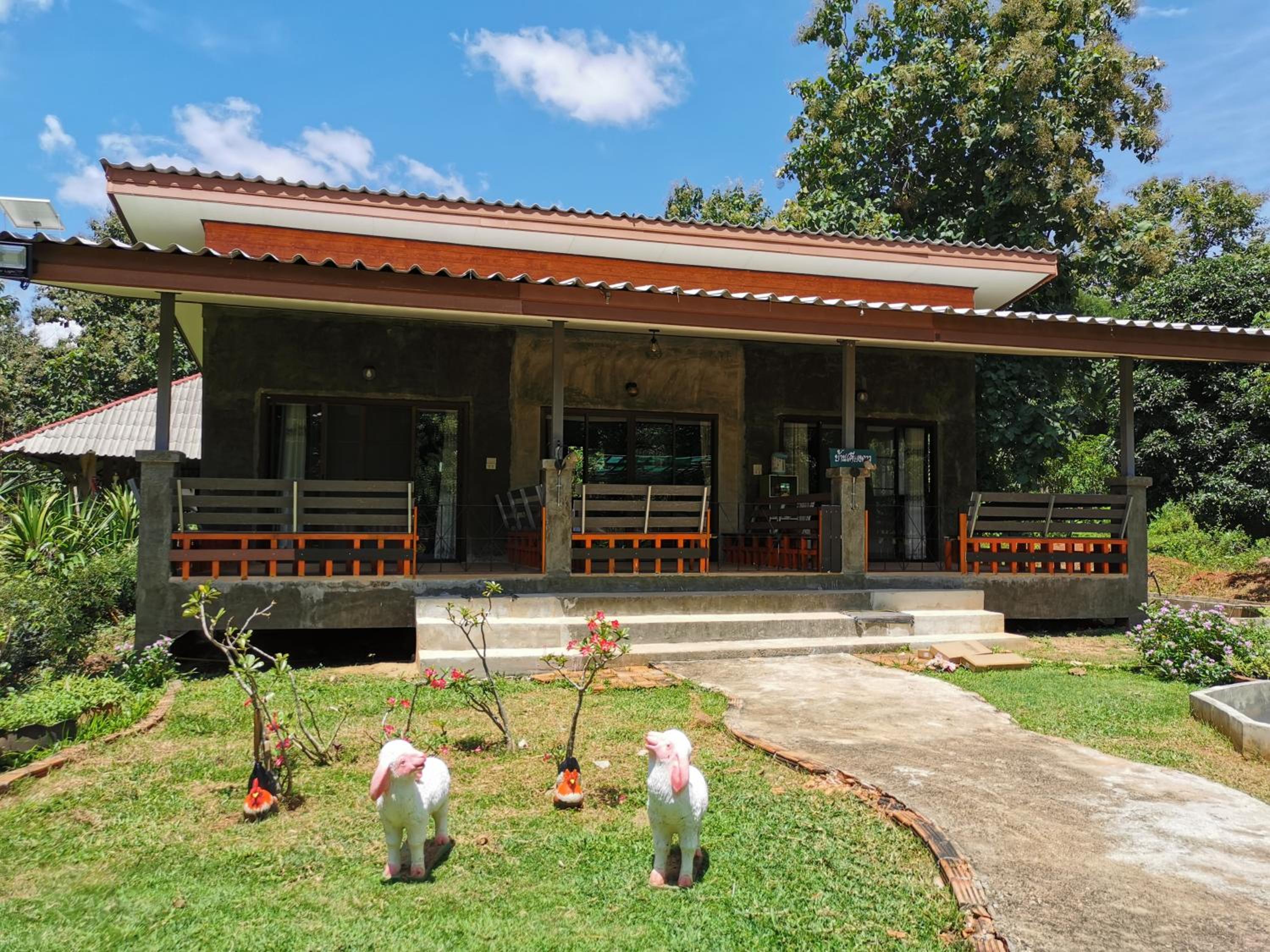 Home Garden Chaeson บ้านสวน ชวนฝัน