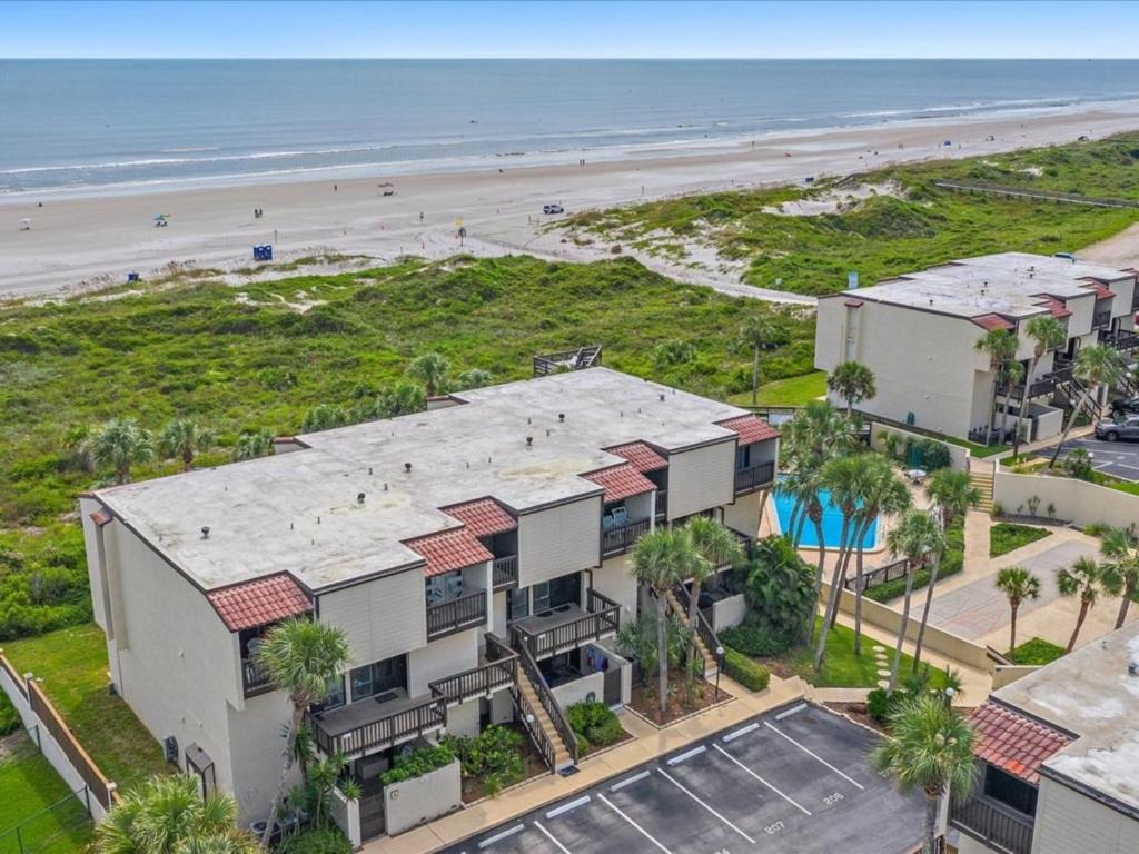 Island House A209 condo view 3