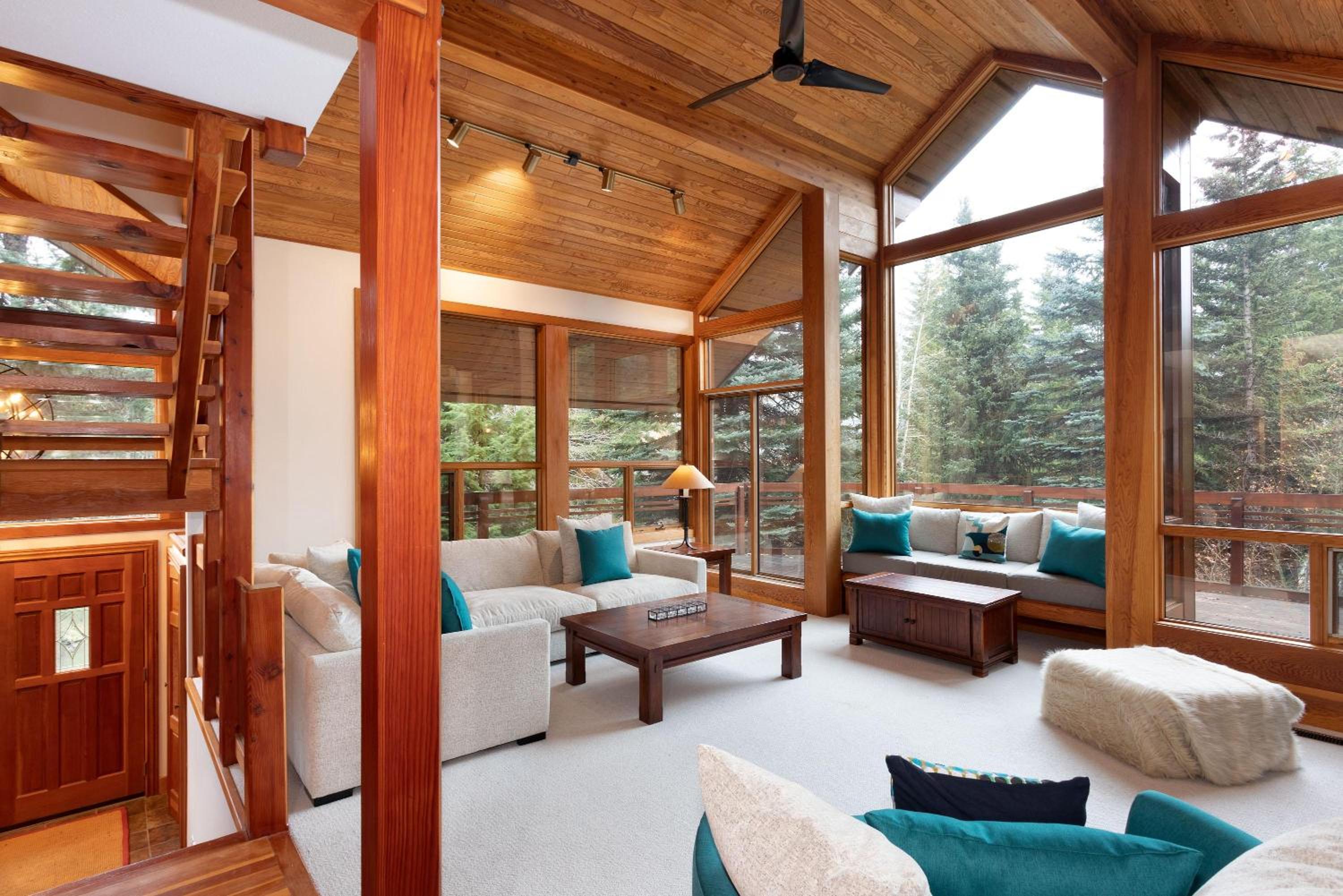Luxury 5 Bedroom Blueberry Chalet view 2