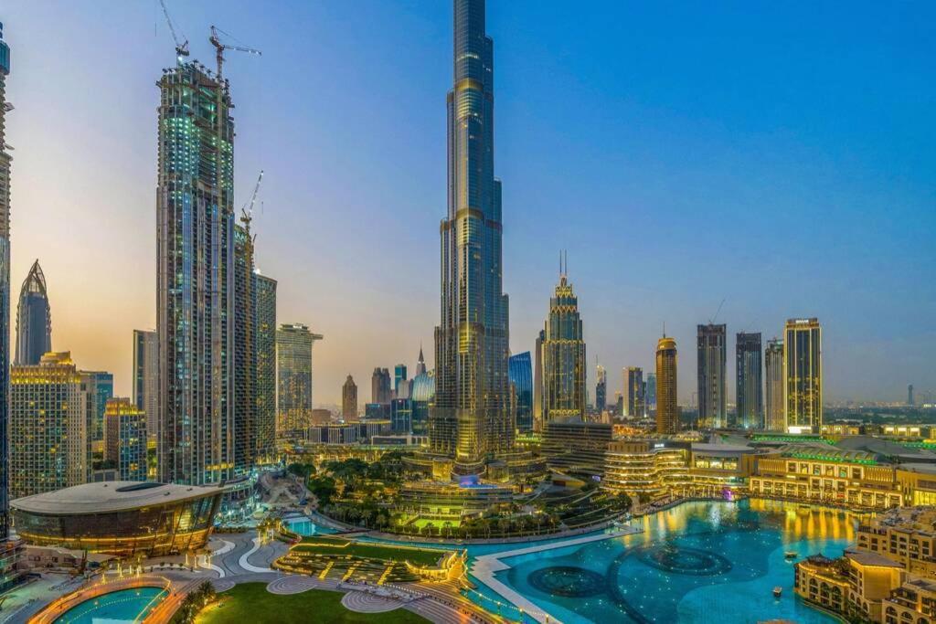 Spectacular Burj & Fountain View - Luxurious 3 Bedrooms & Maids room - The Residences