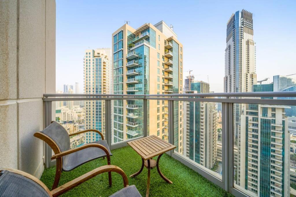 Spectacular Burj & Fountain View - Luxurious 3 Bedrooms & Maids room - The Residences