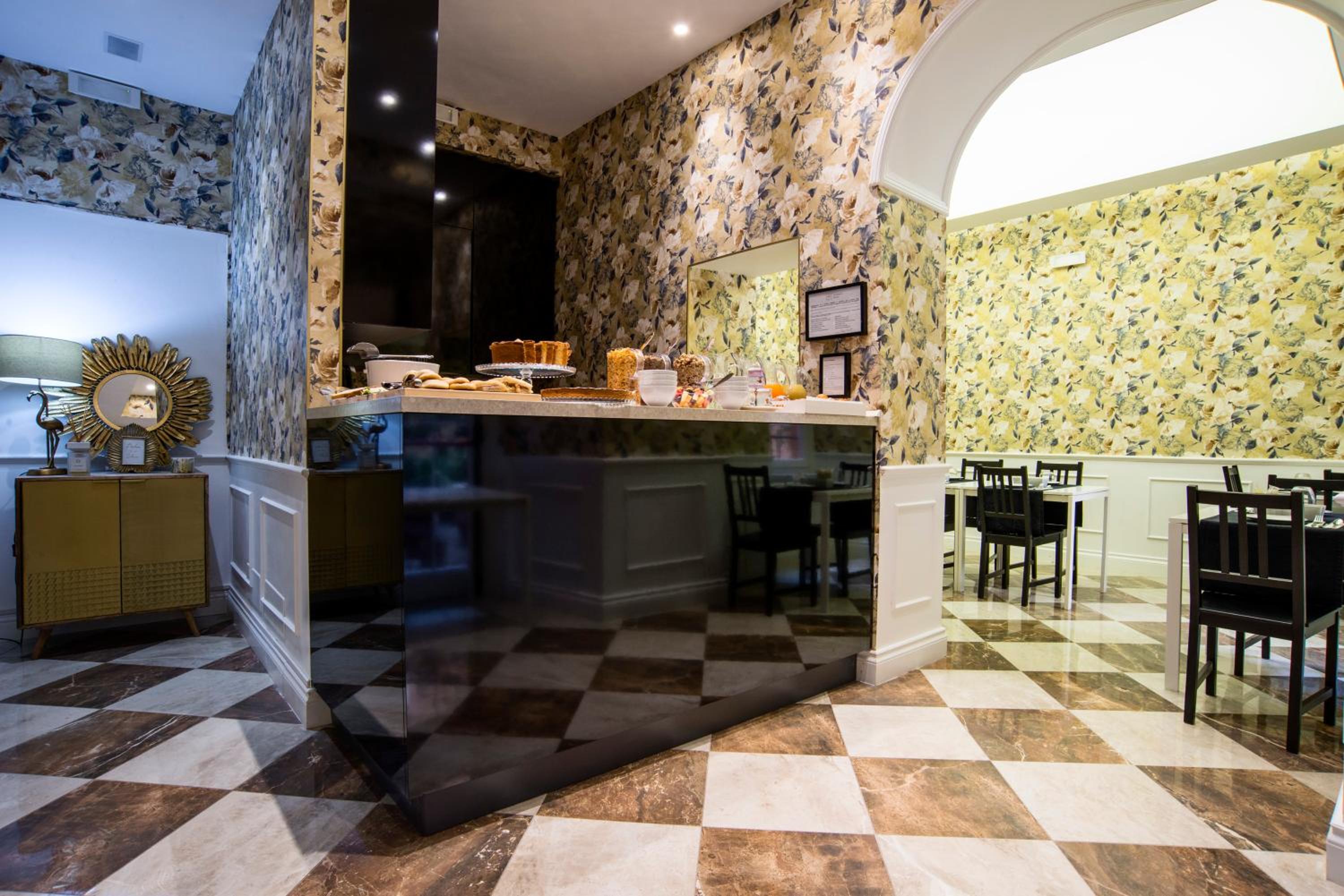 Via Veneto Suites