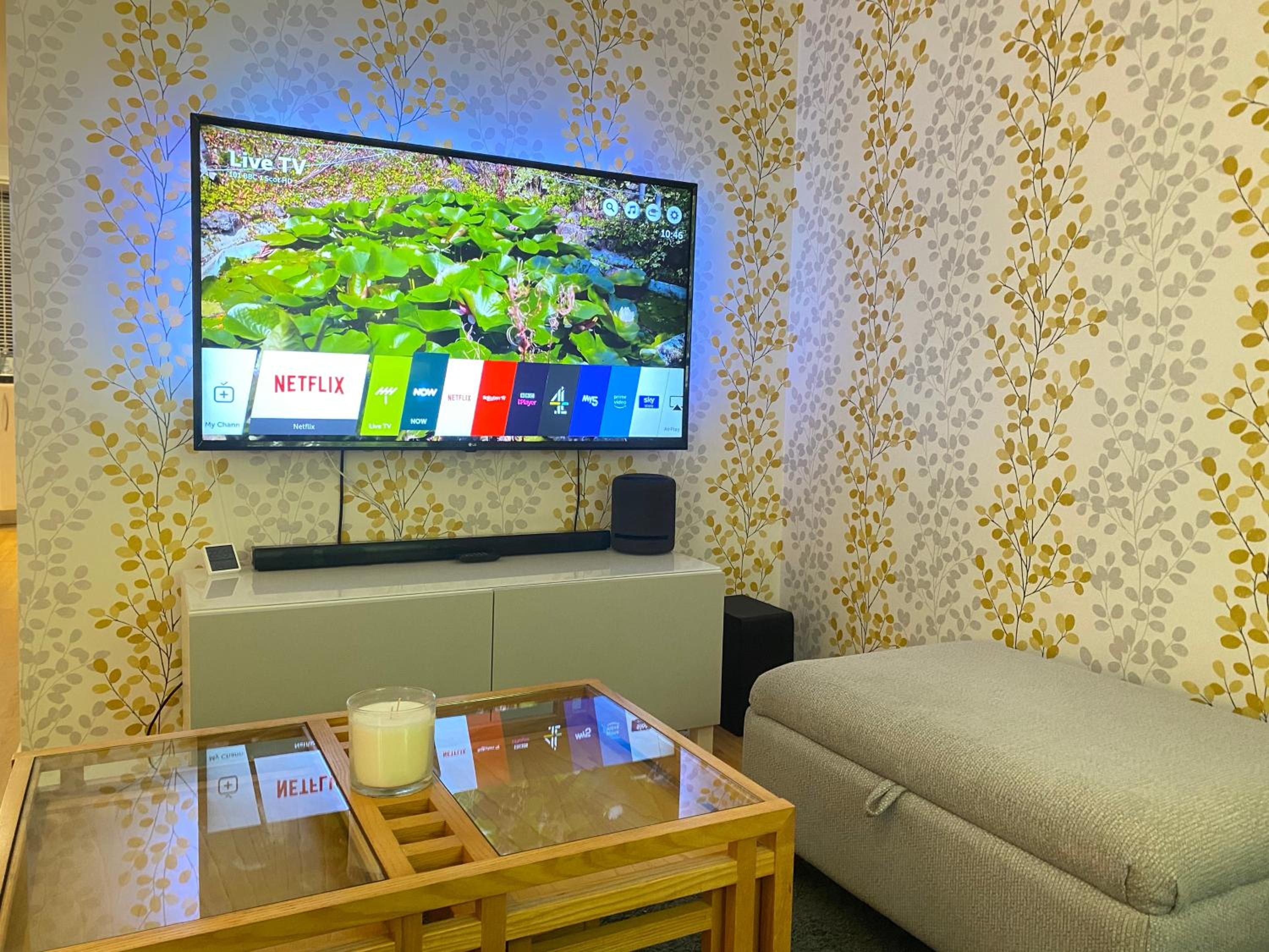 Paisley Central Apartment view 4