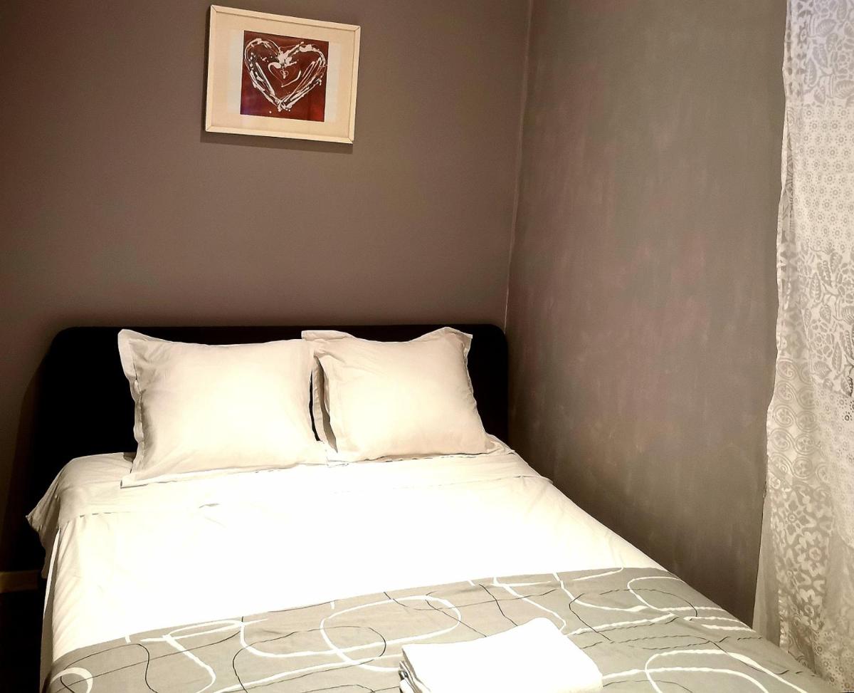 Beachside appartement in center of Cannes photo 5