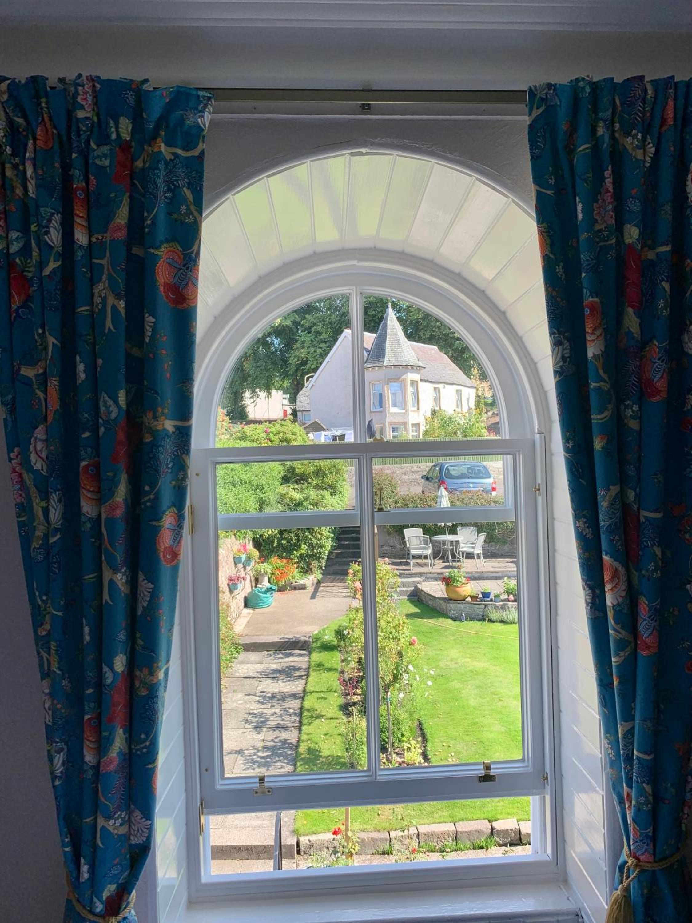 Leven House Bed and Breakfast