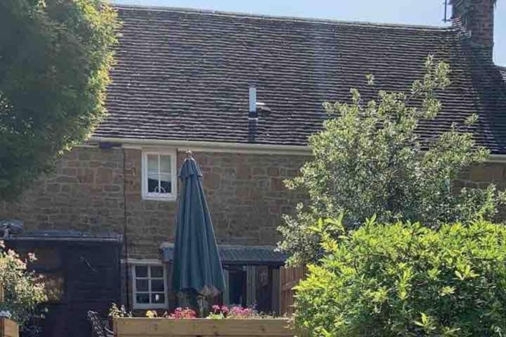 Cotswolds Cottage Ilmington with Wood Burning Stove & BBQ - pet friendly view 2
