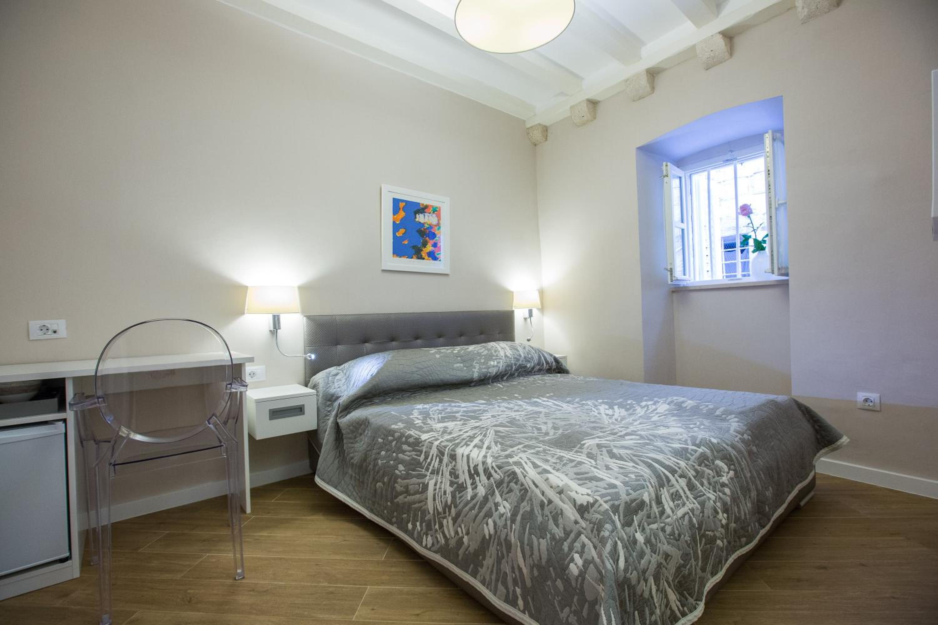 Villa Flores Room