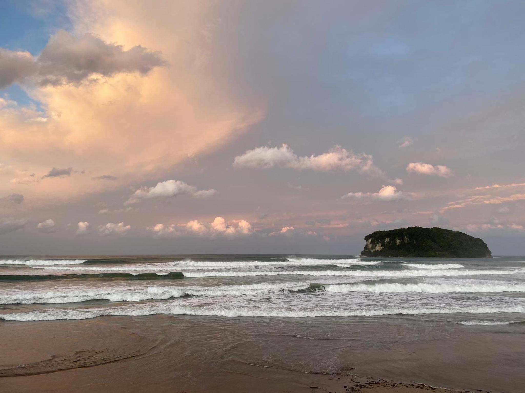 Surf N Stay Whangamata