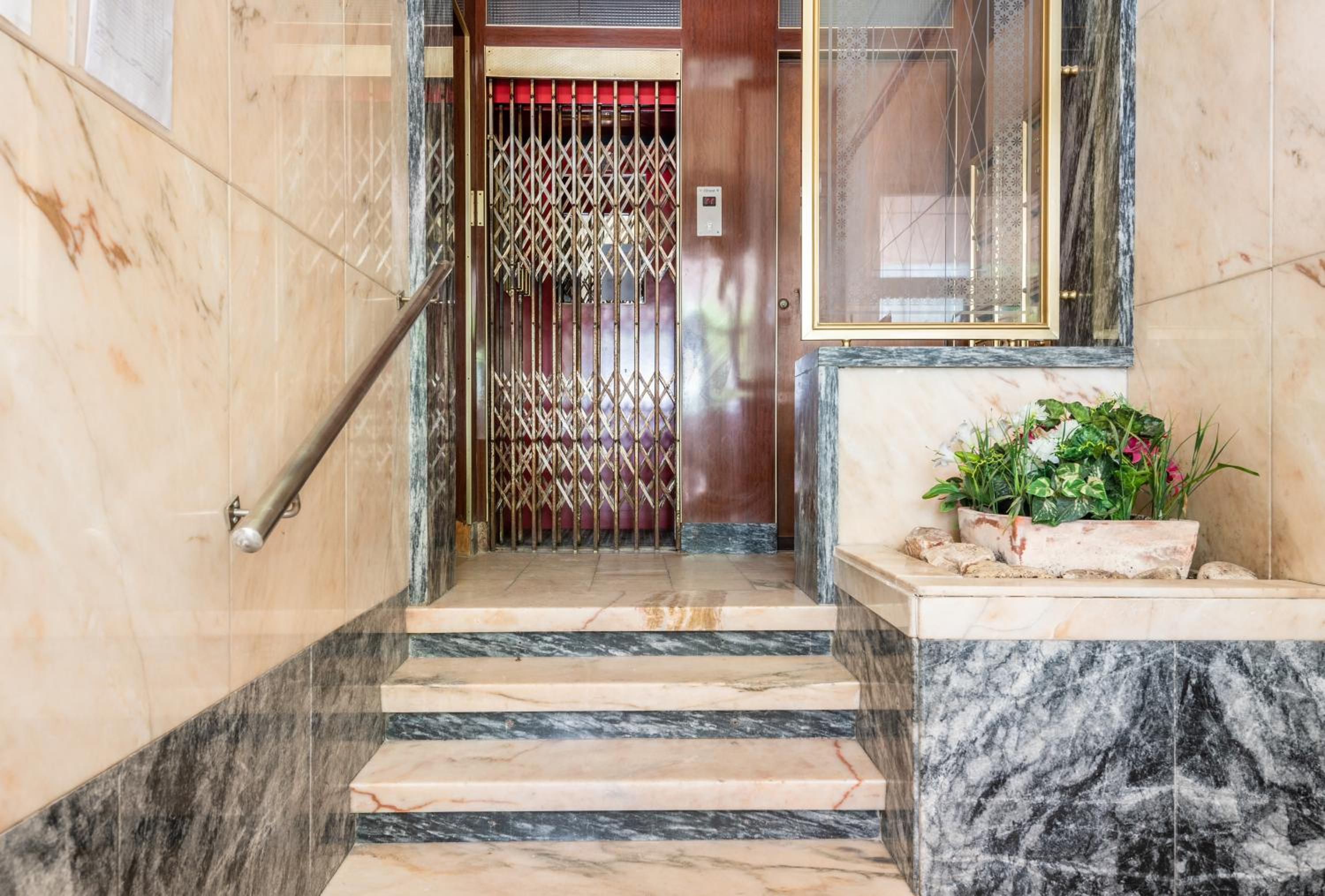 Santos Mattos Guesthouse & Apartments by Lisbon with Sintra - Image 2