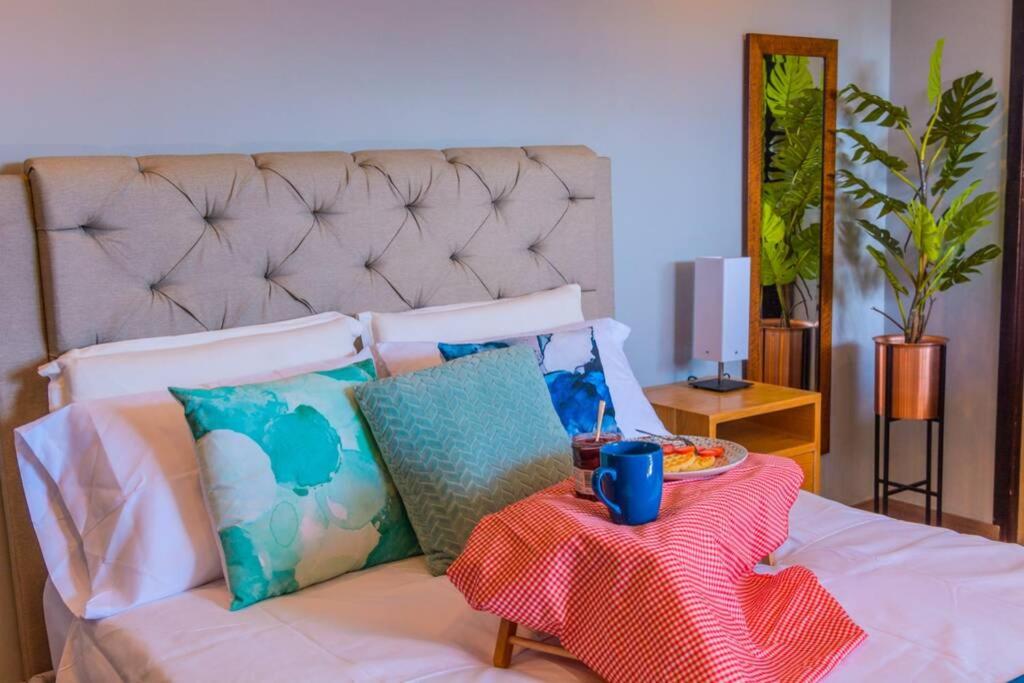 Beautiful Apartment UltraFast Internet /El Poblado view 4