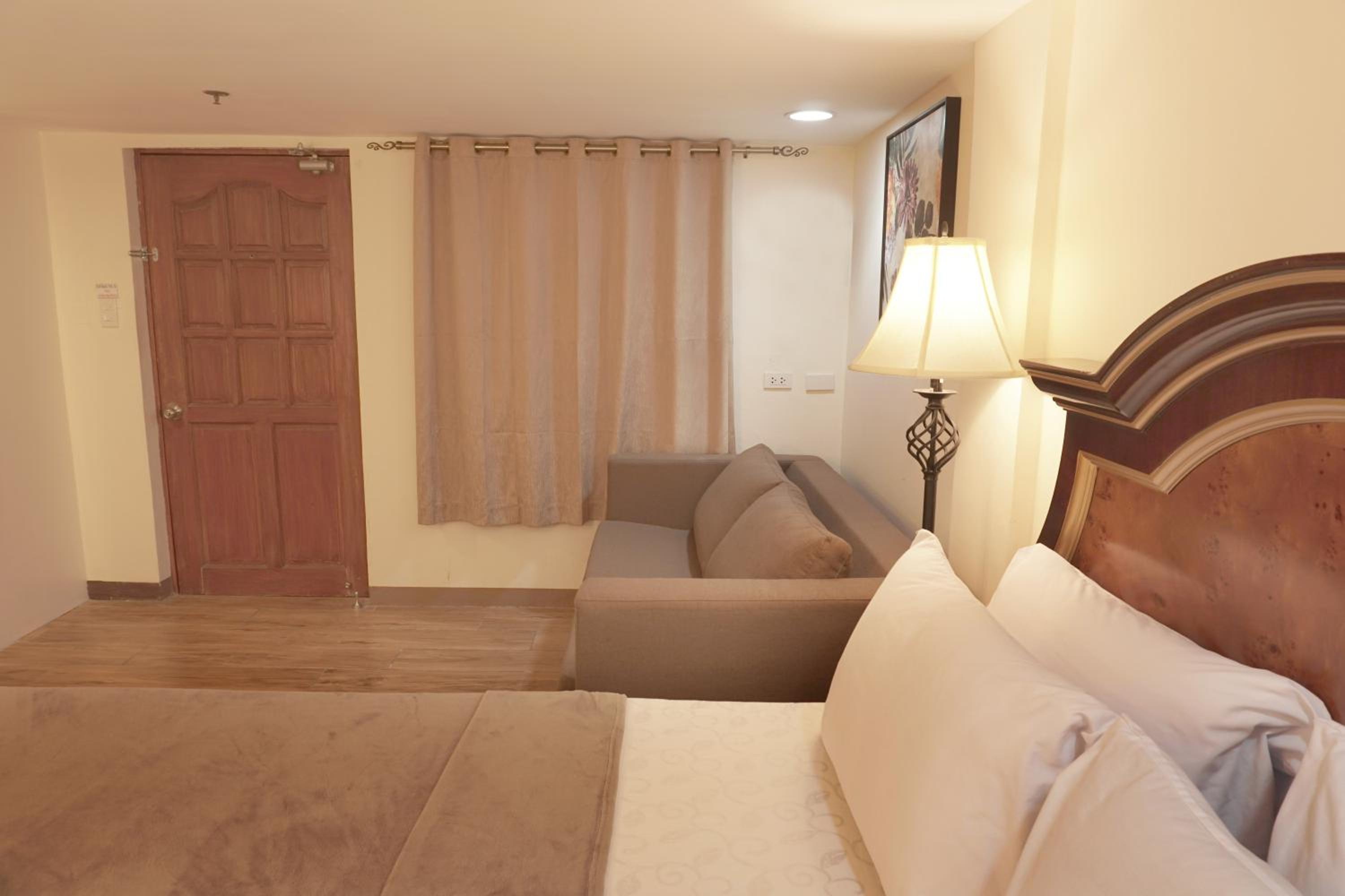 1775 Adriatico Suites