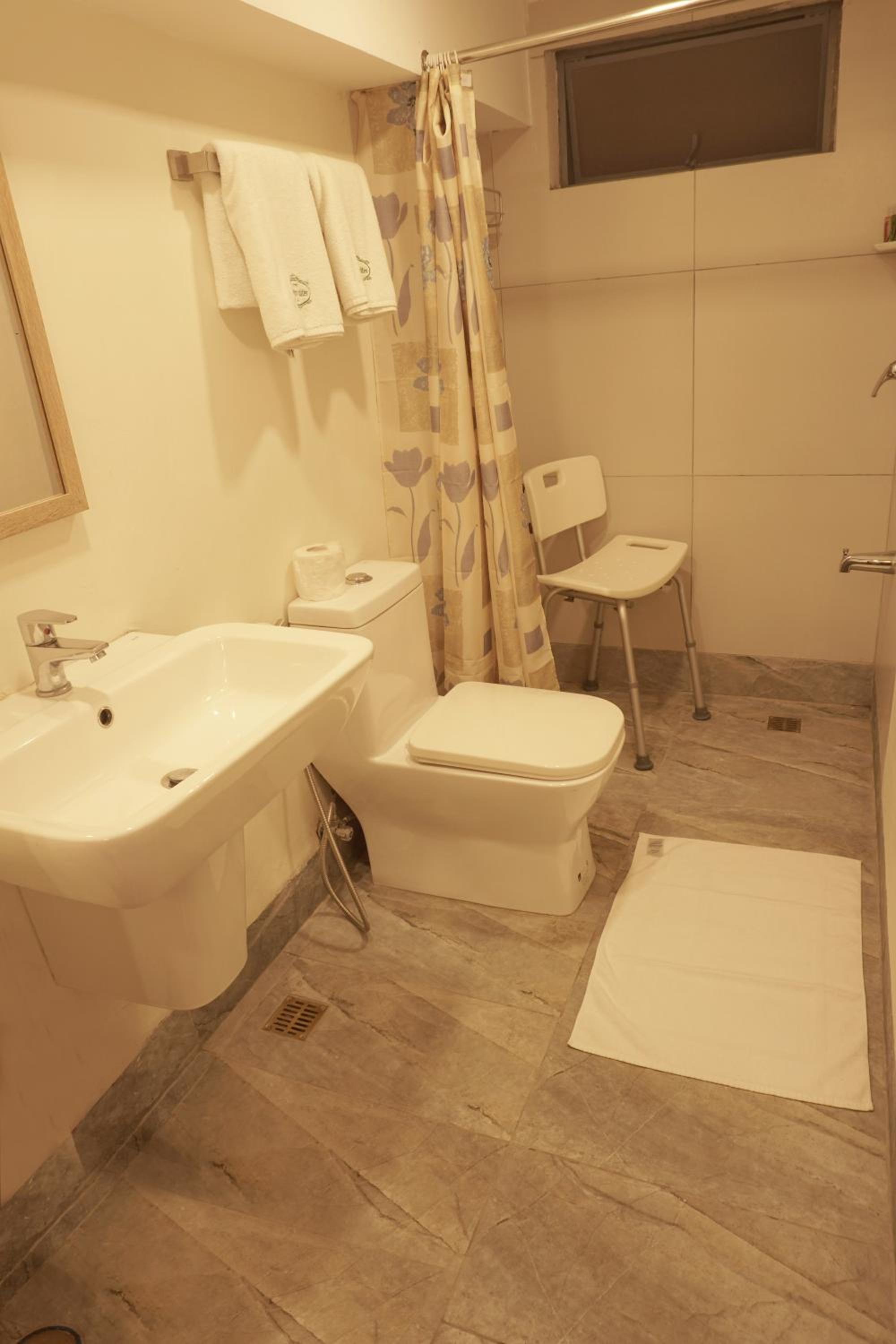 1775 Adriatico Suites