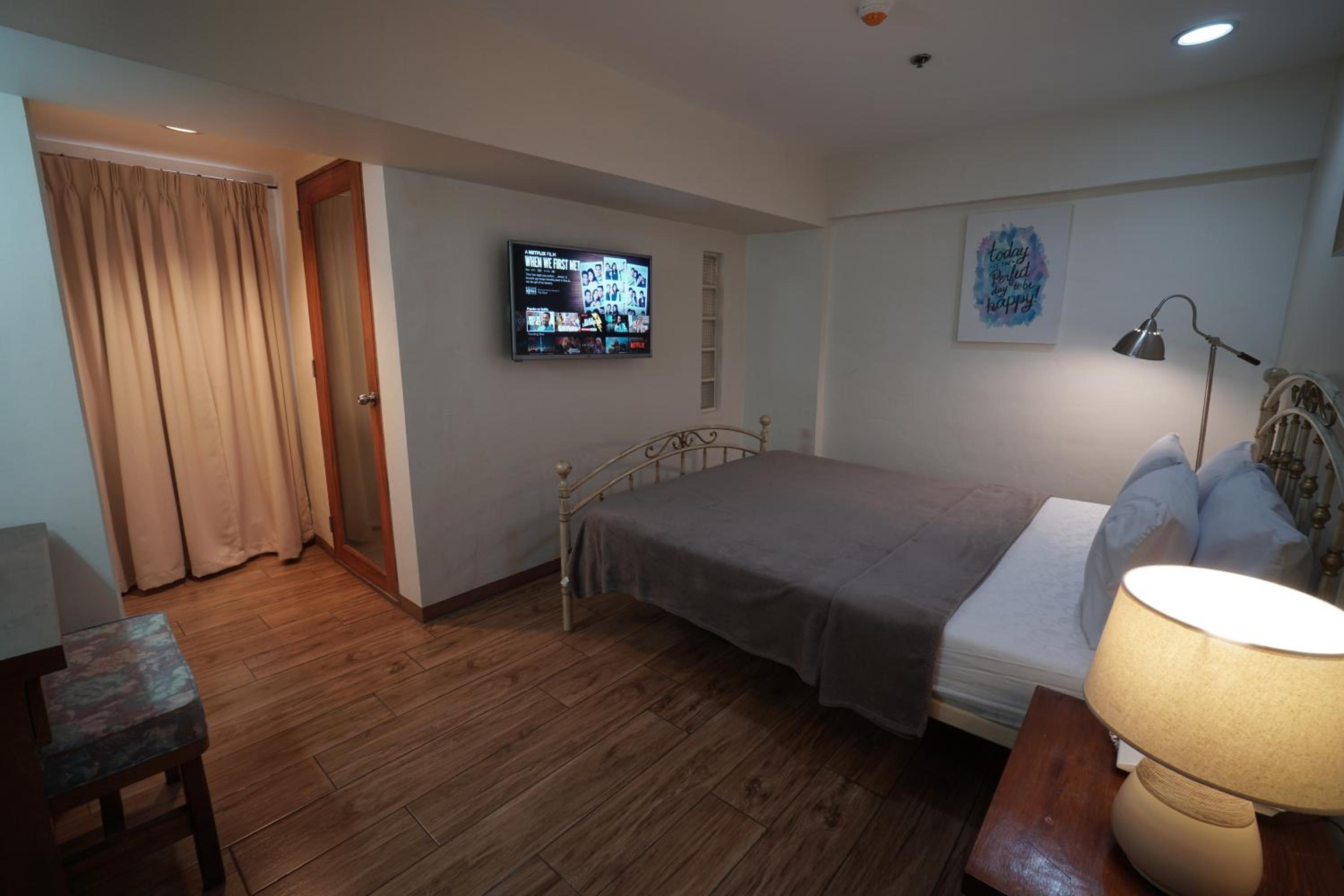 1775 Adriatico Suites