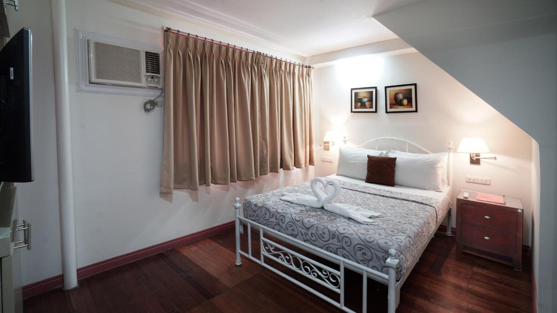 1775 Adriatico Suites