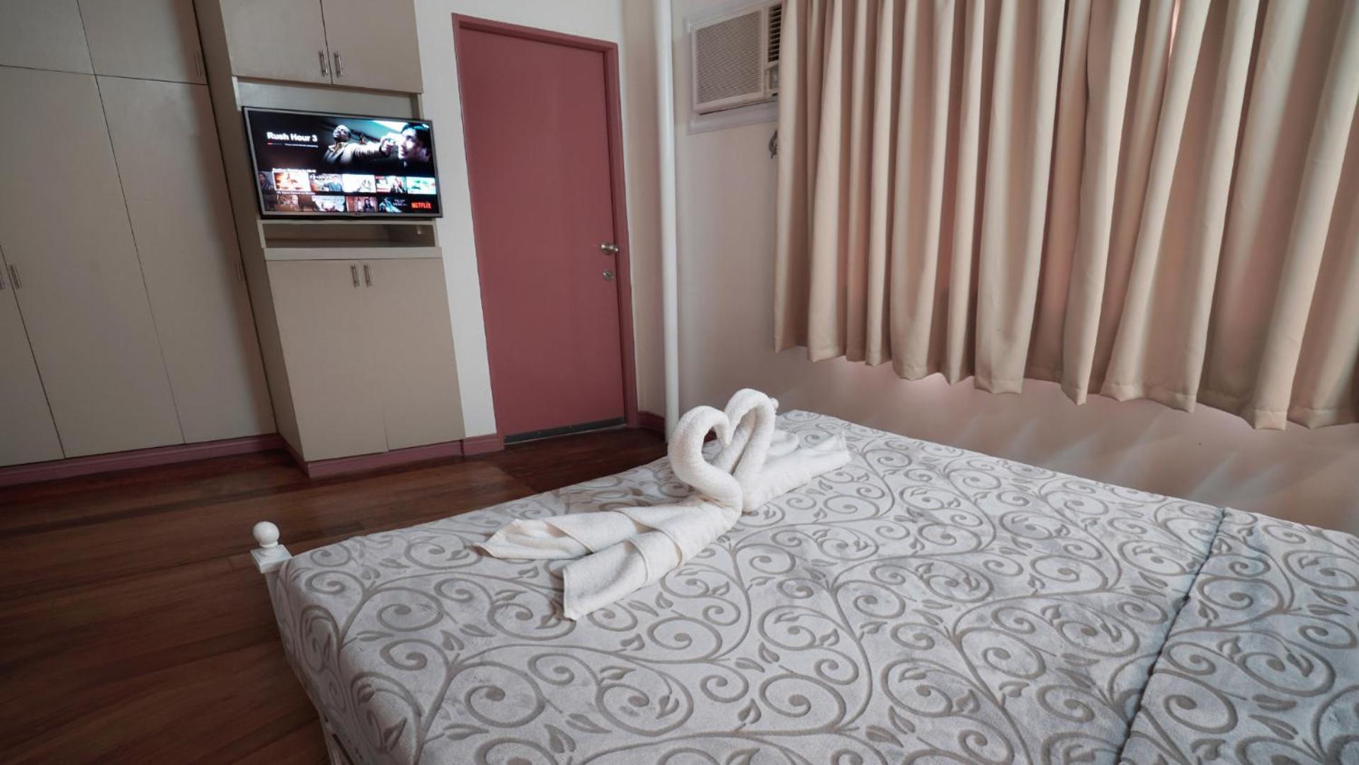 1775 Adriatico Suites