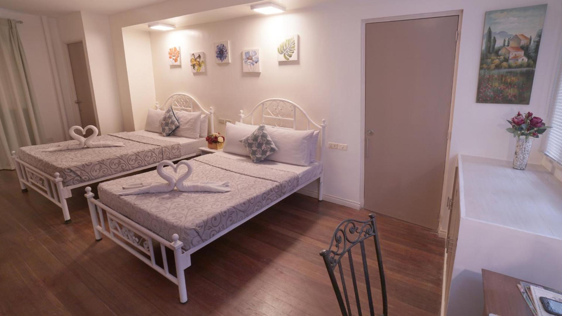 1775 Adriatico Suites