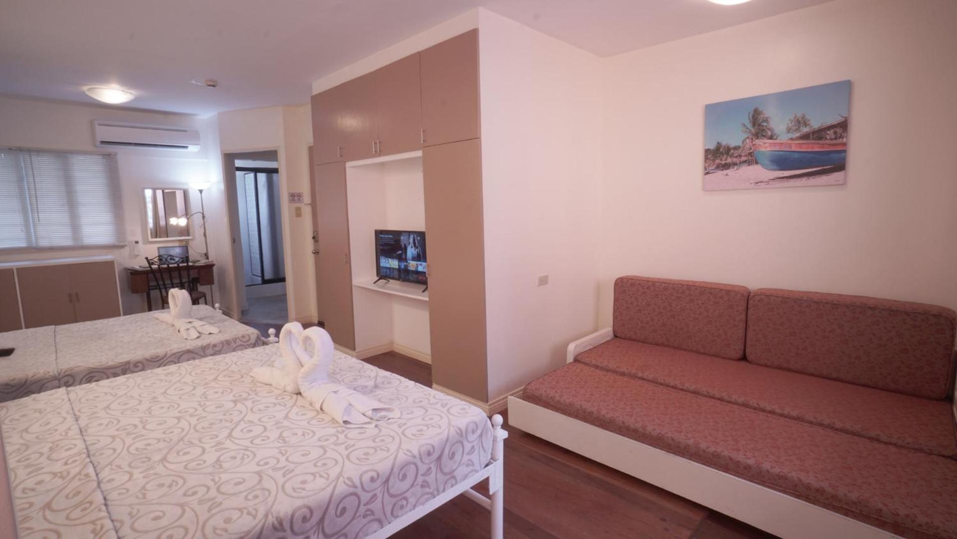 1775 Adriatico Suites