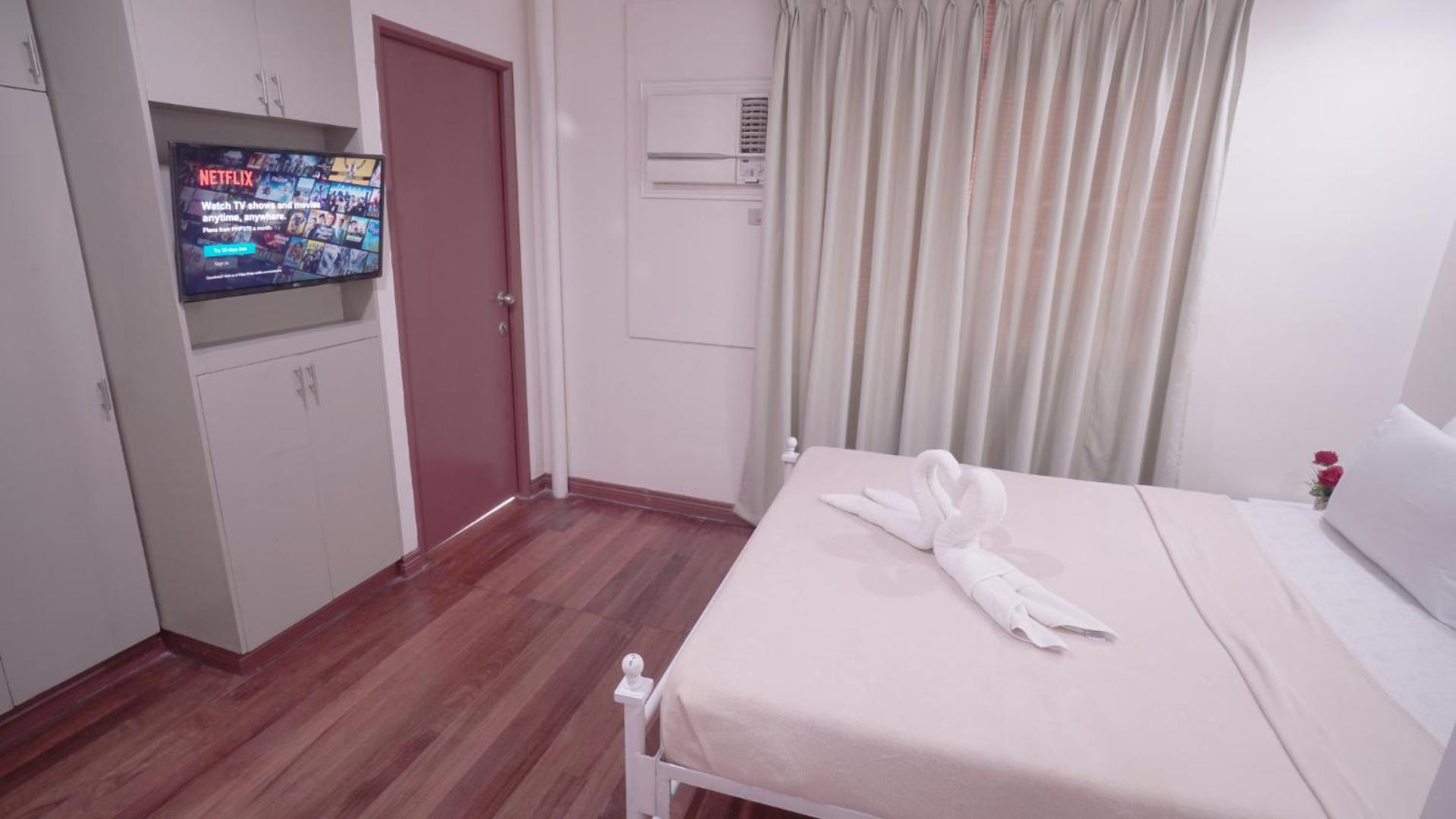 1775 Adriatico Suites