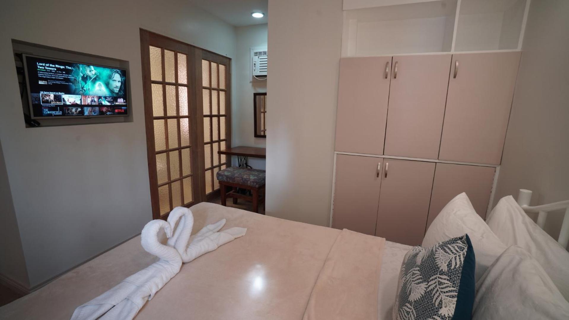 1775 Adriatico Suites