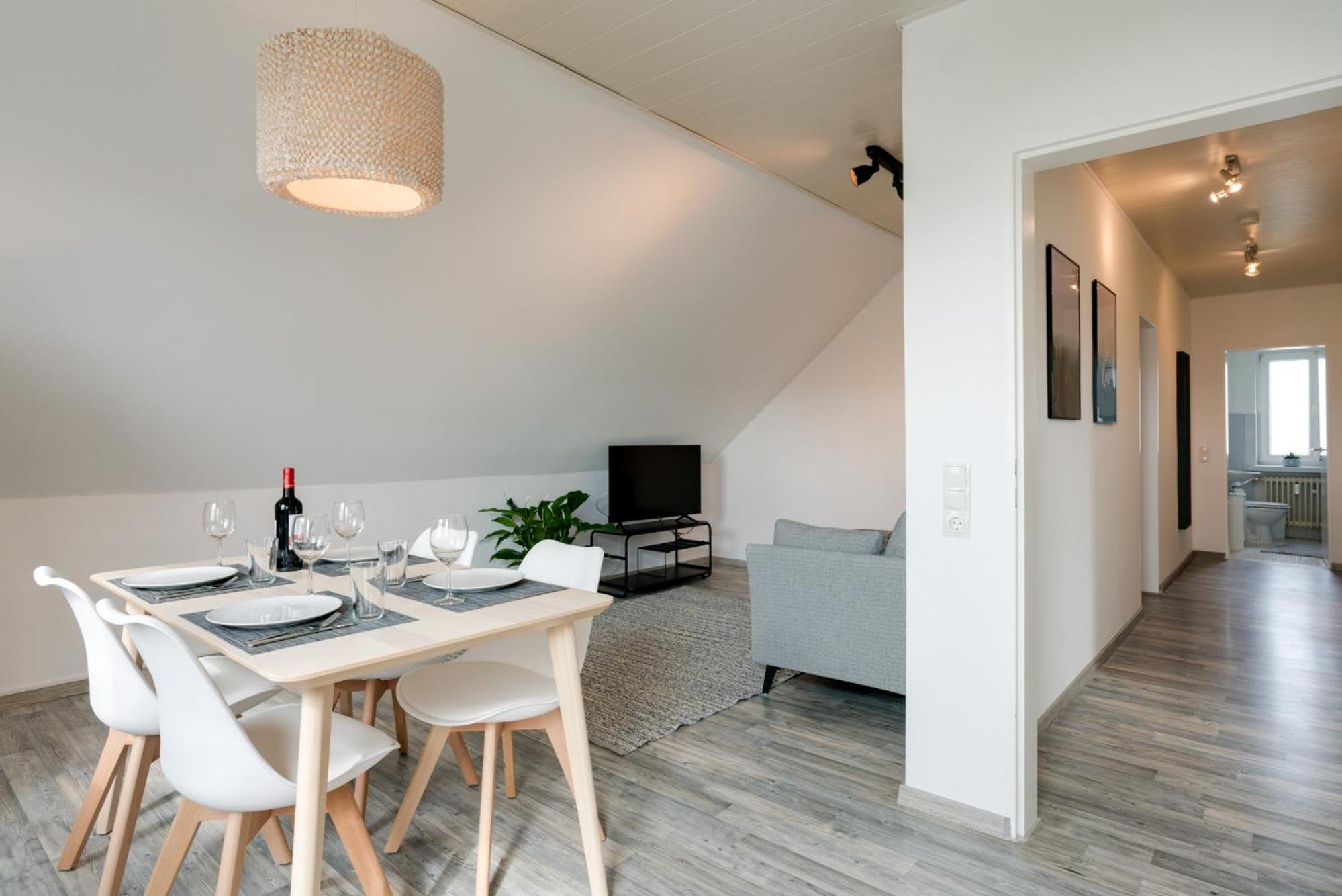 CASSEL LOFTS - Komfortable Wohnung für 4 - nahe SMA & Fulda