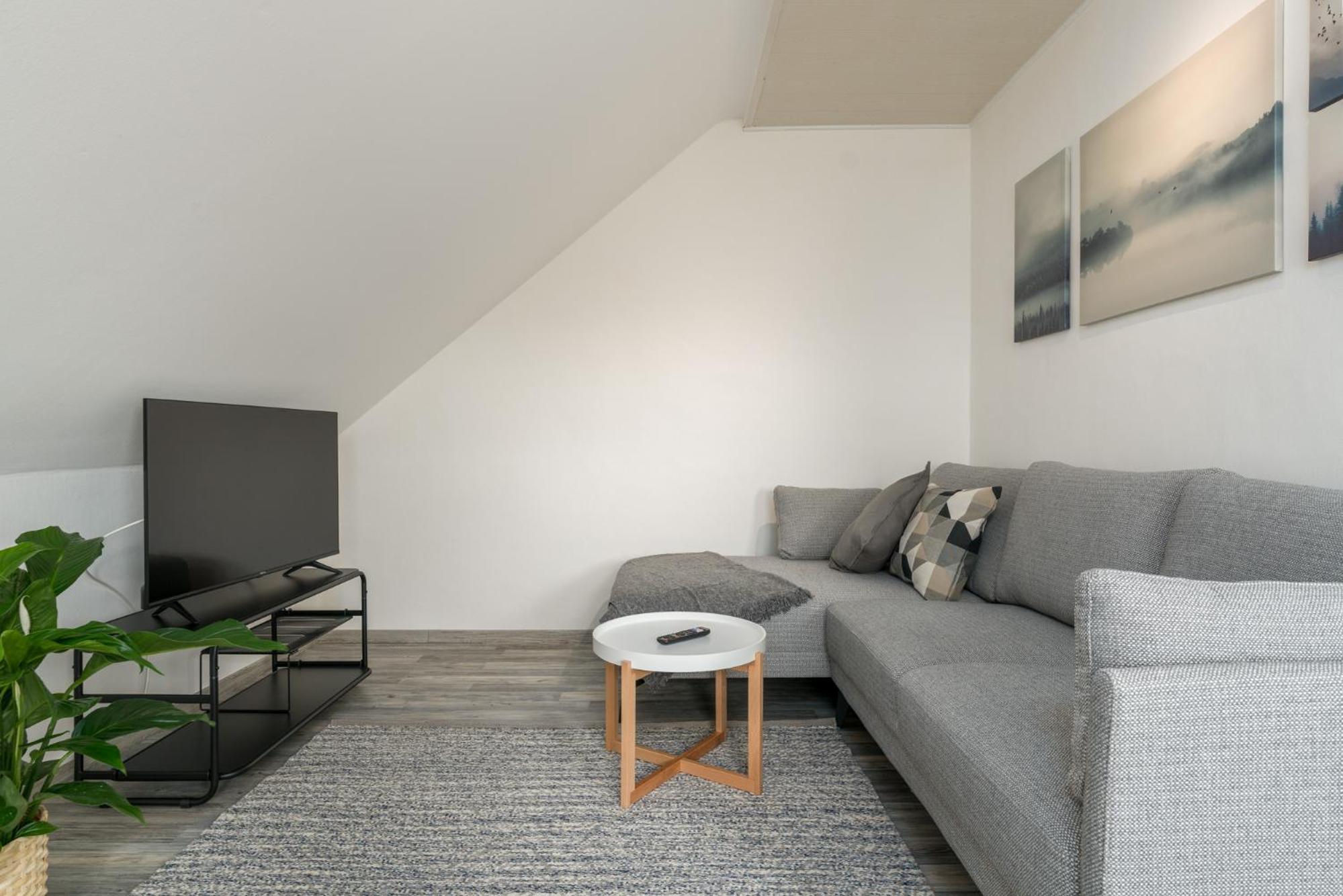 CASSEL LOFTS - Komfortable Wohnung für 4 - nahe SMA & Fulda