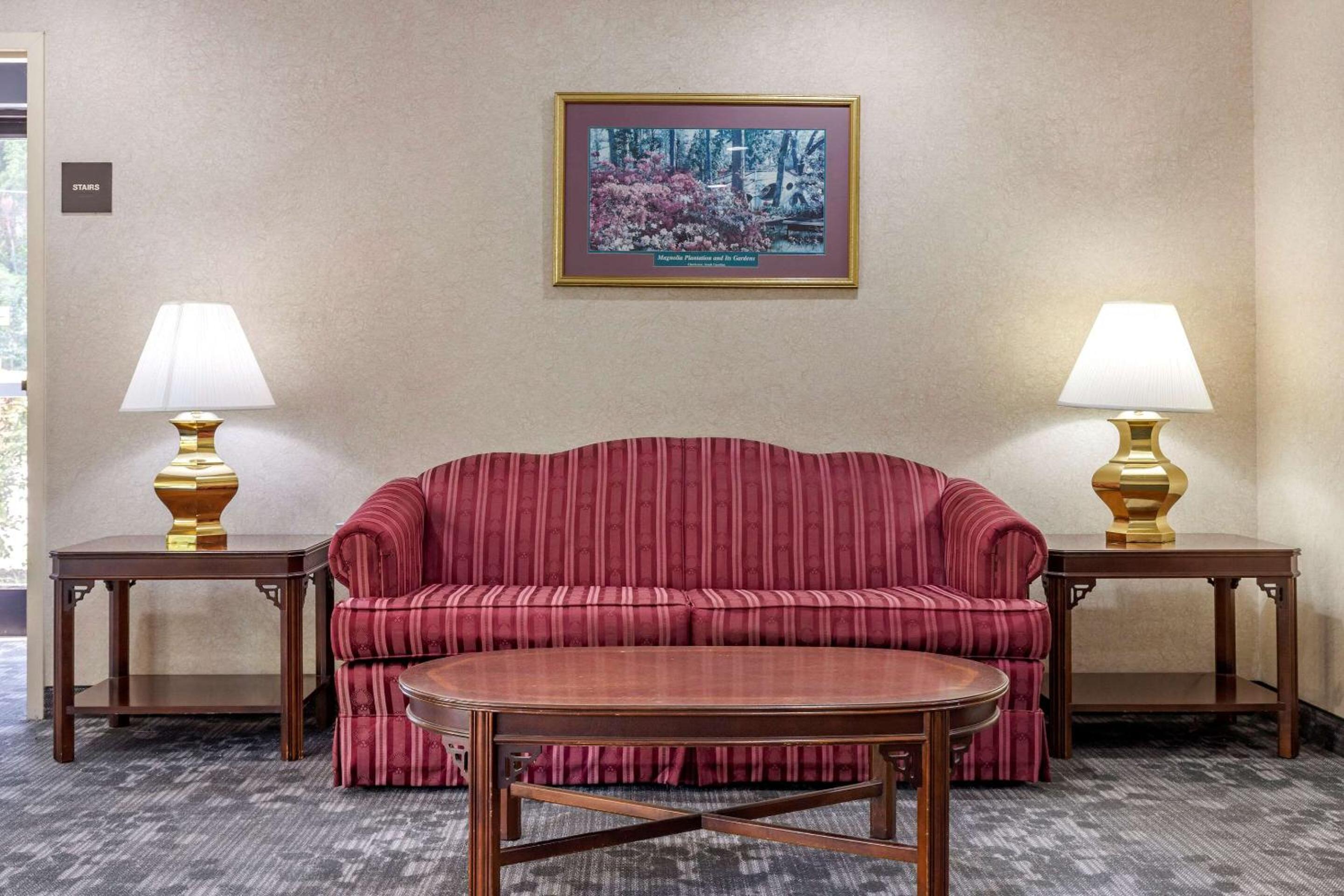 Econo Lodge Saint Stephen view 4