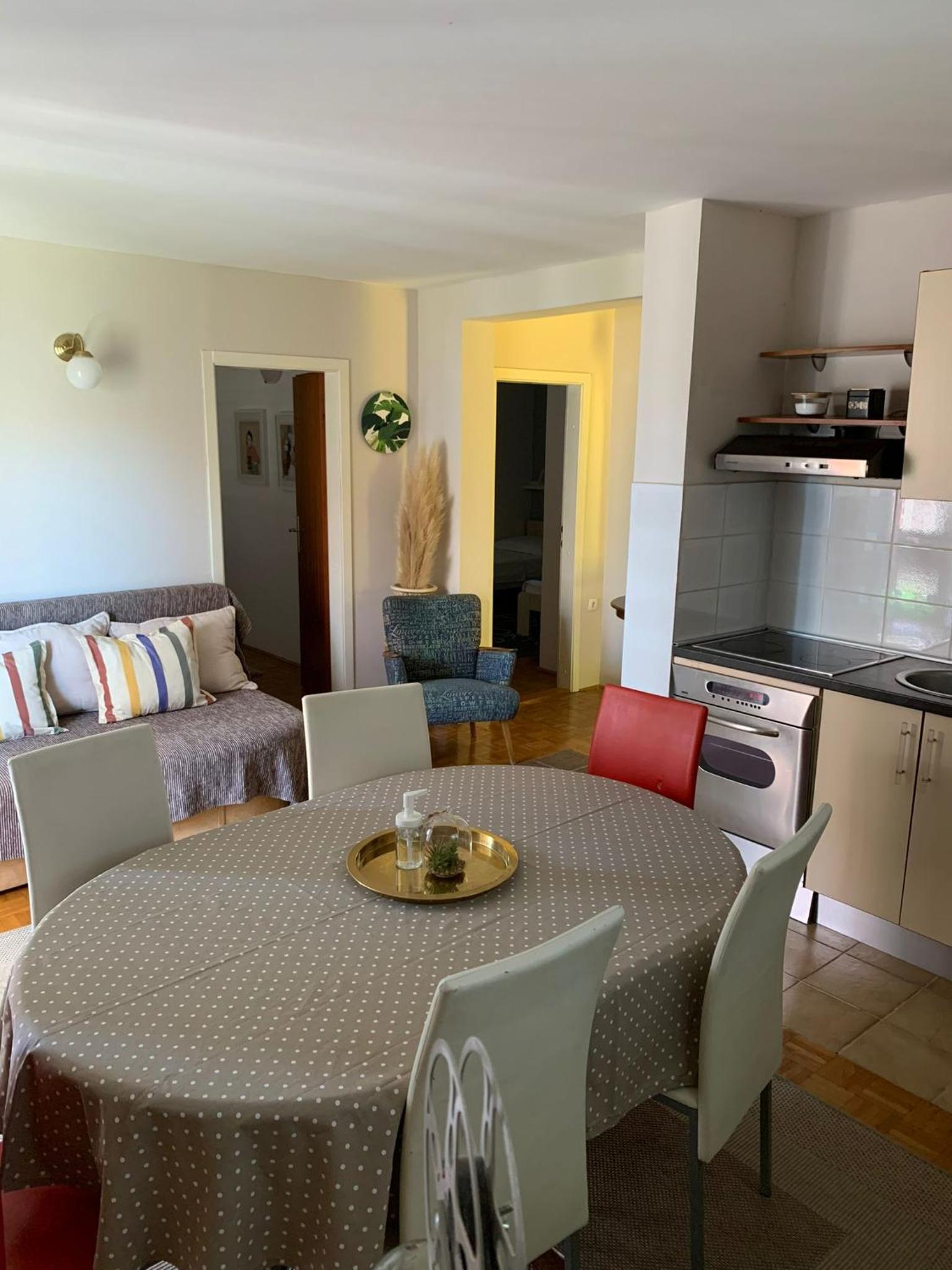 Apartments Anka i Krešimir view 3