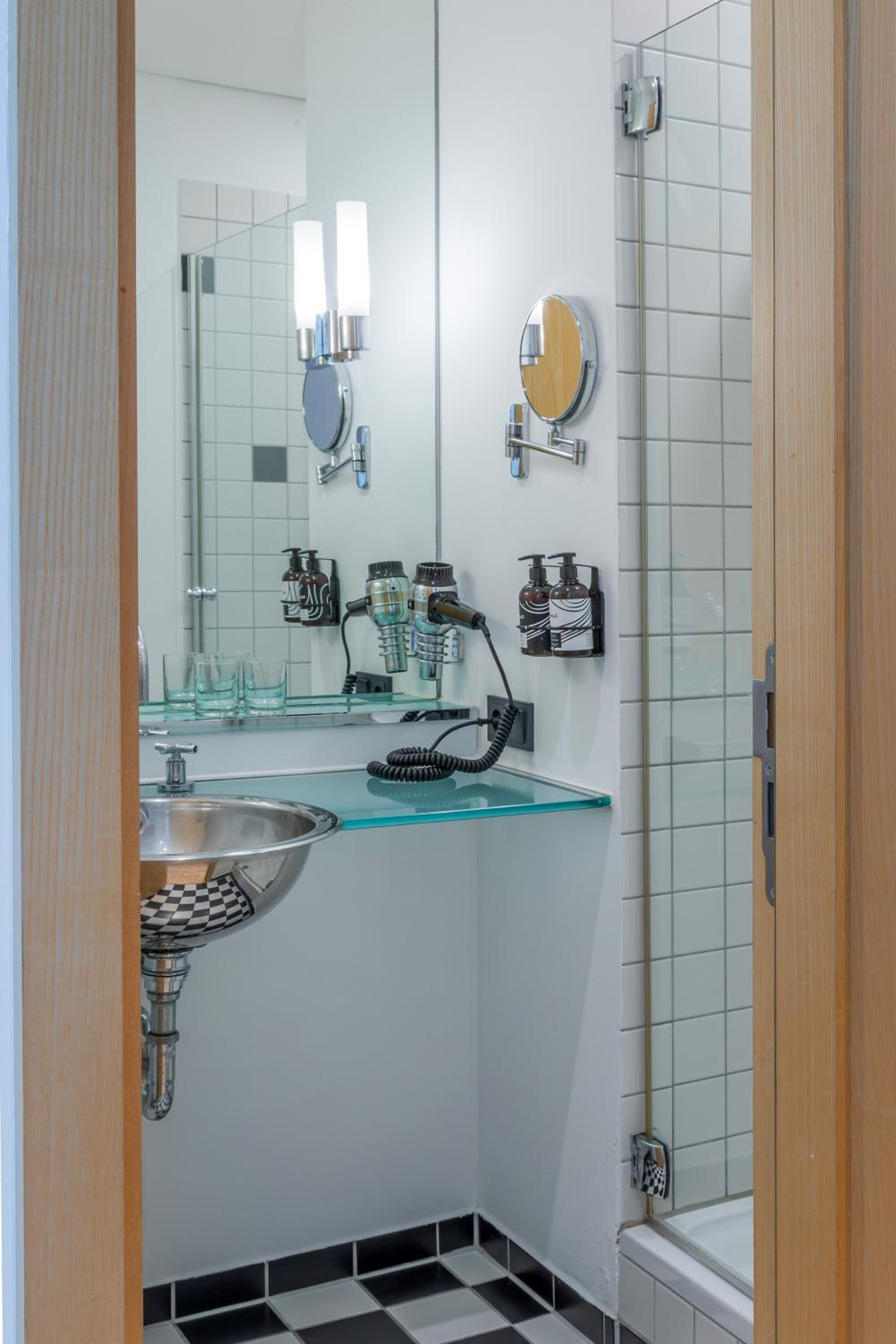 INNSiDE by Melia Frankfurt Eurotheum - Property Image 16