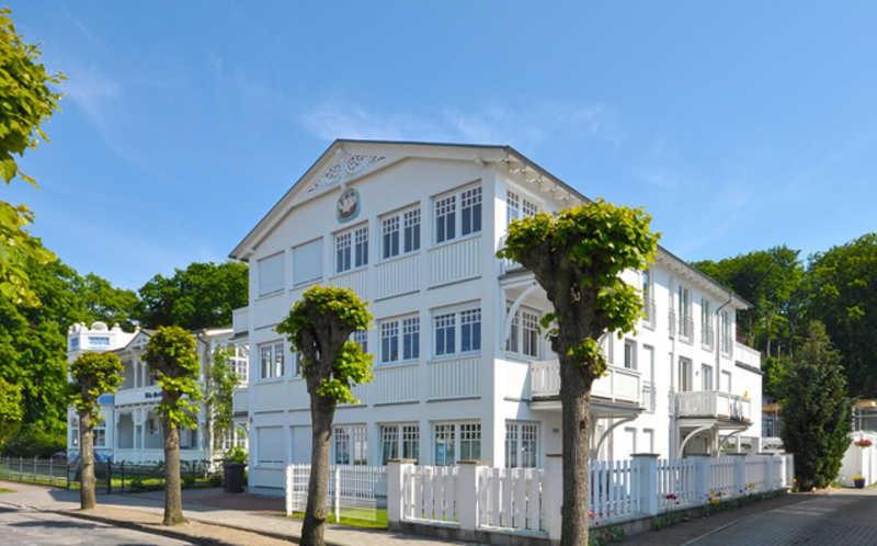 Hotel Villa Hansa App 2, 2 SZ, 2 Bäder, Terrasse by Unsere Urlaubszeit - Image 1