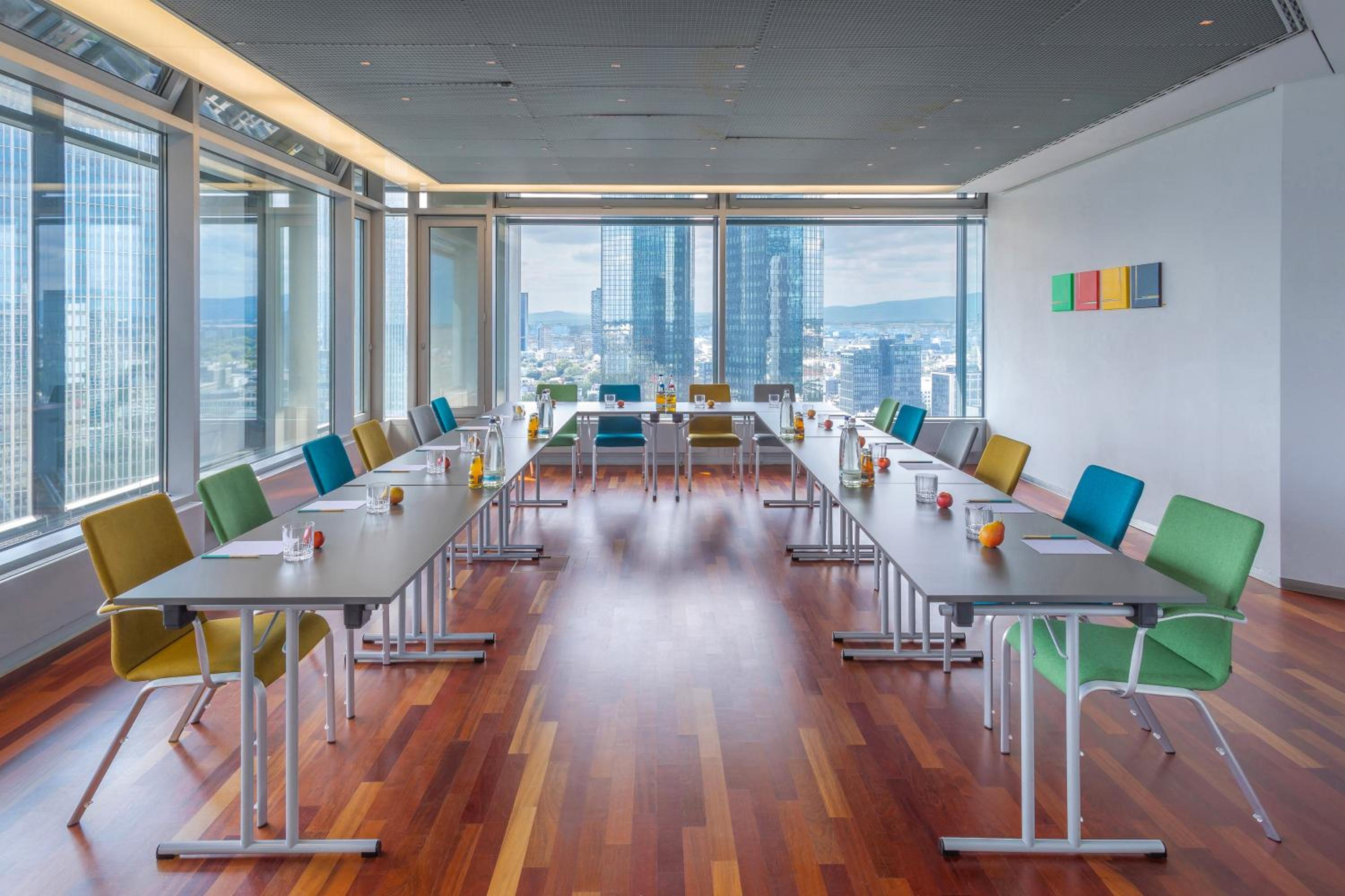 INNSiDE by Melia Frankfurt Eurotheum - Property Image 2