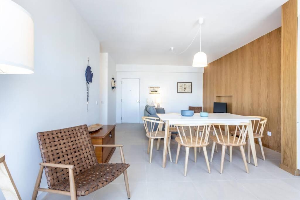 Cozy ap renovado 1ª linha de Praia - Armação Pêra view 5