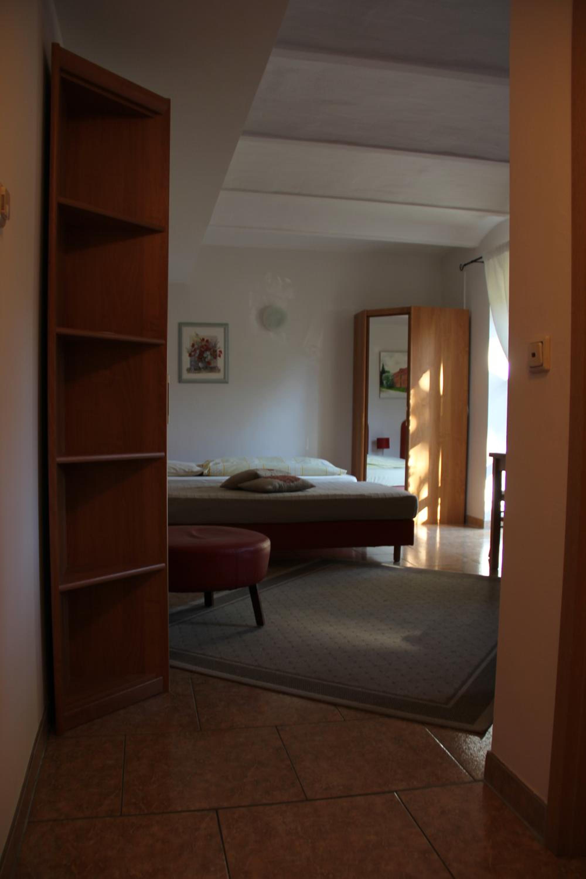 Photo 32