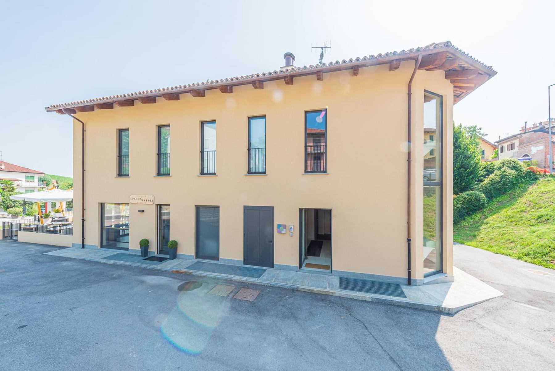 Casa Colbert, Barolo view 3