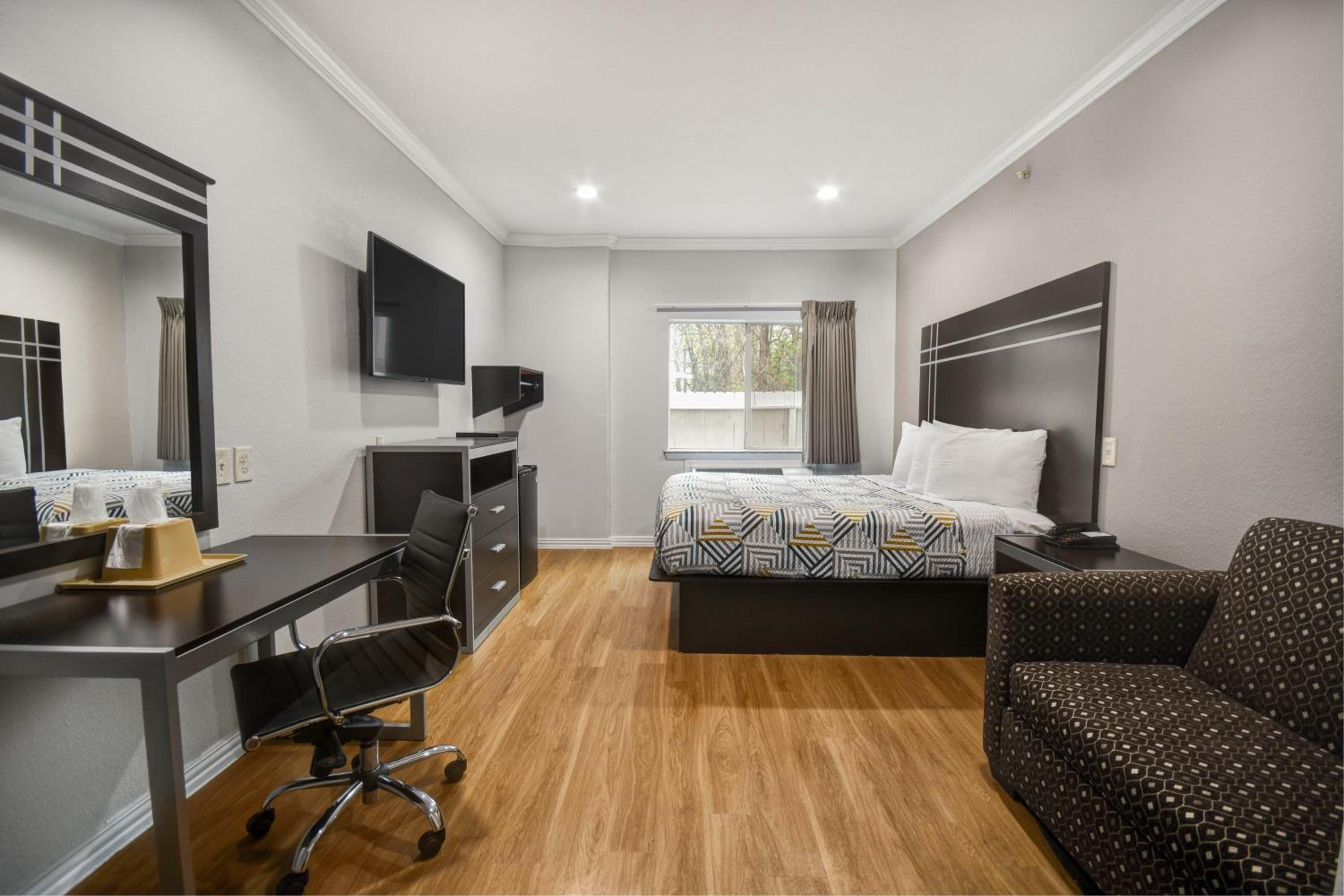 Motel 6 Humble, TX - Houston International Airport - Property Image 12