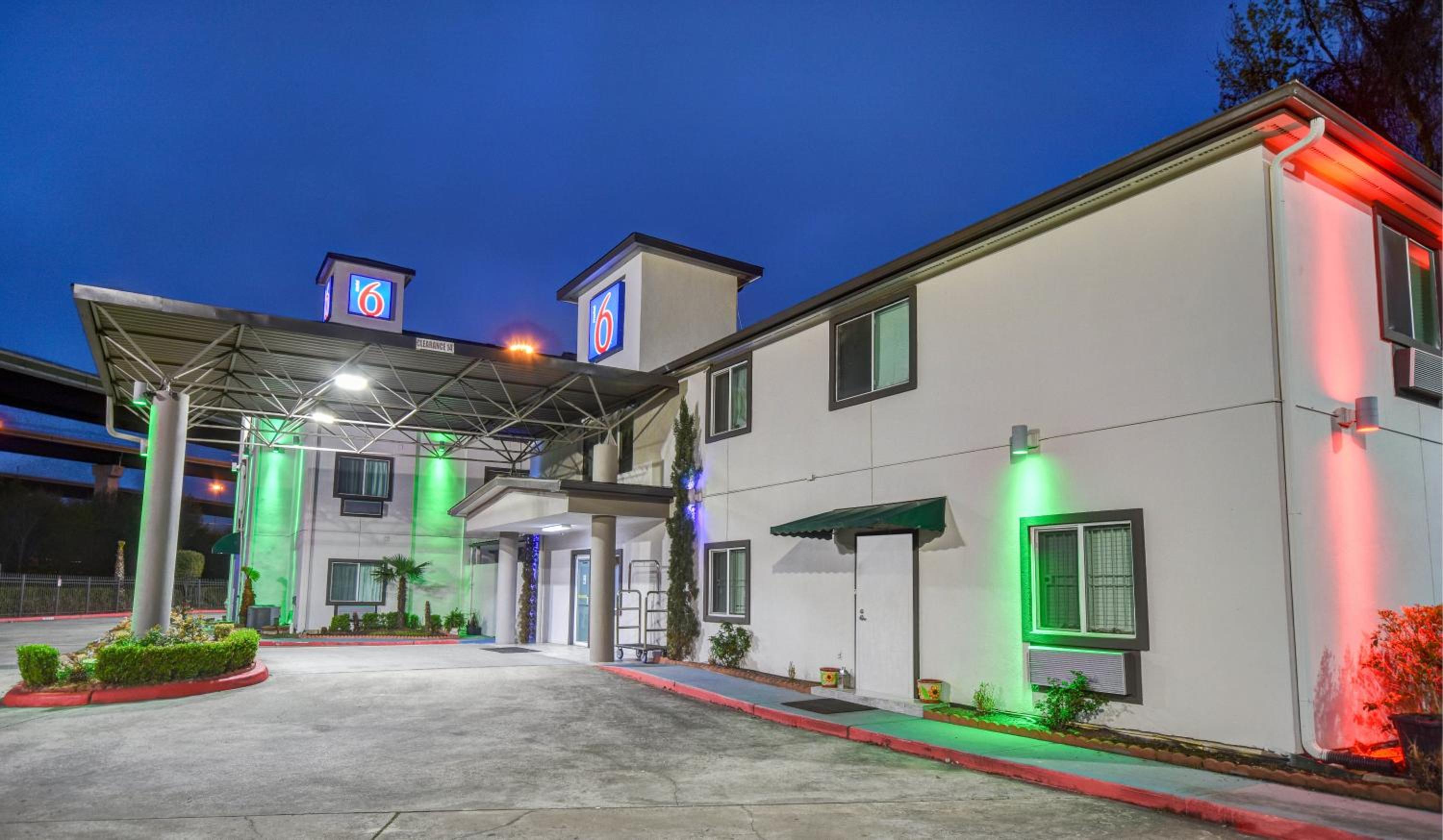 Motel 6 Humble, TX - Houston International Airport - Property Image 10