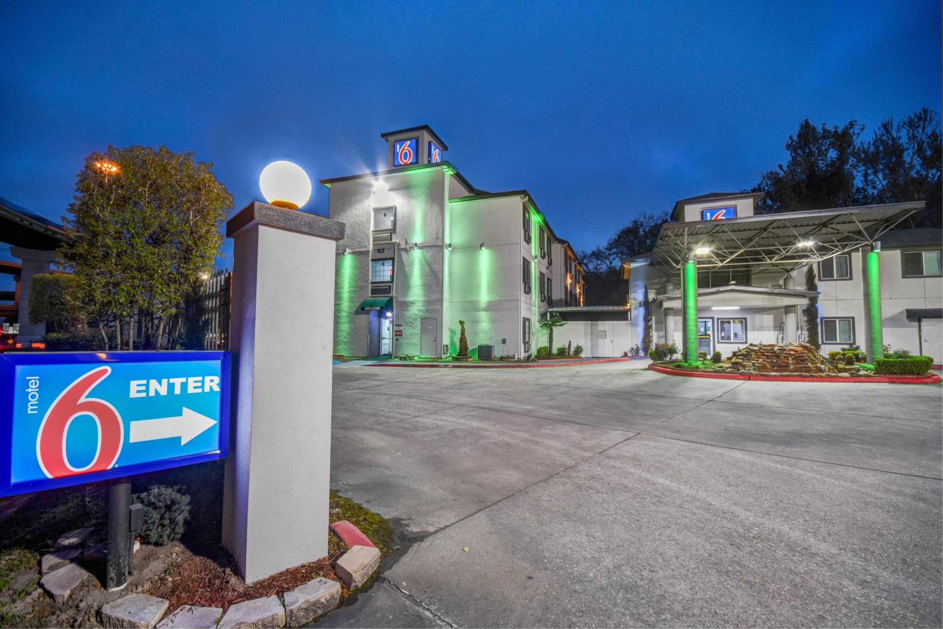 Motel 6 Humble, TX - Houston International Airport - Property Image 3