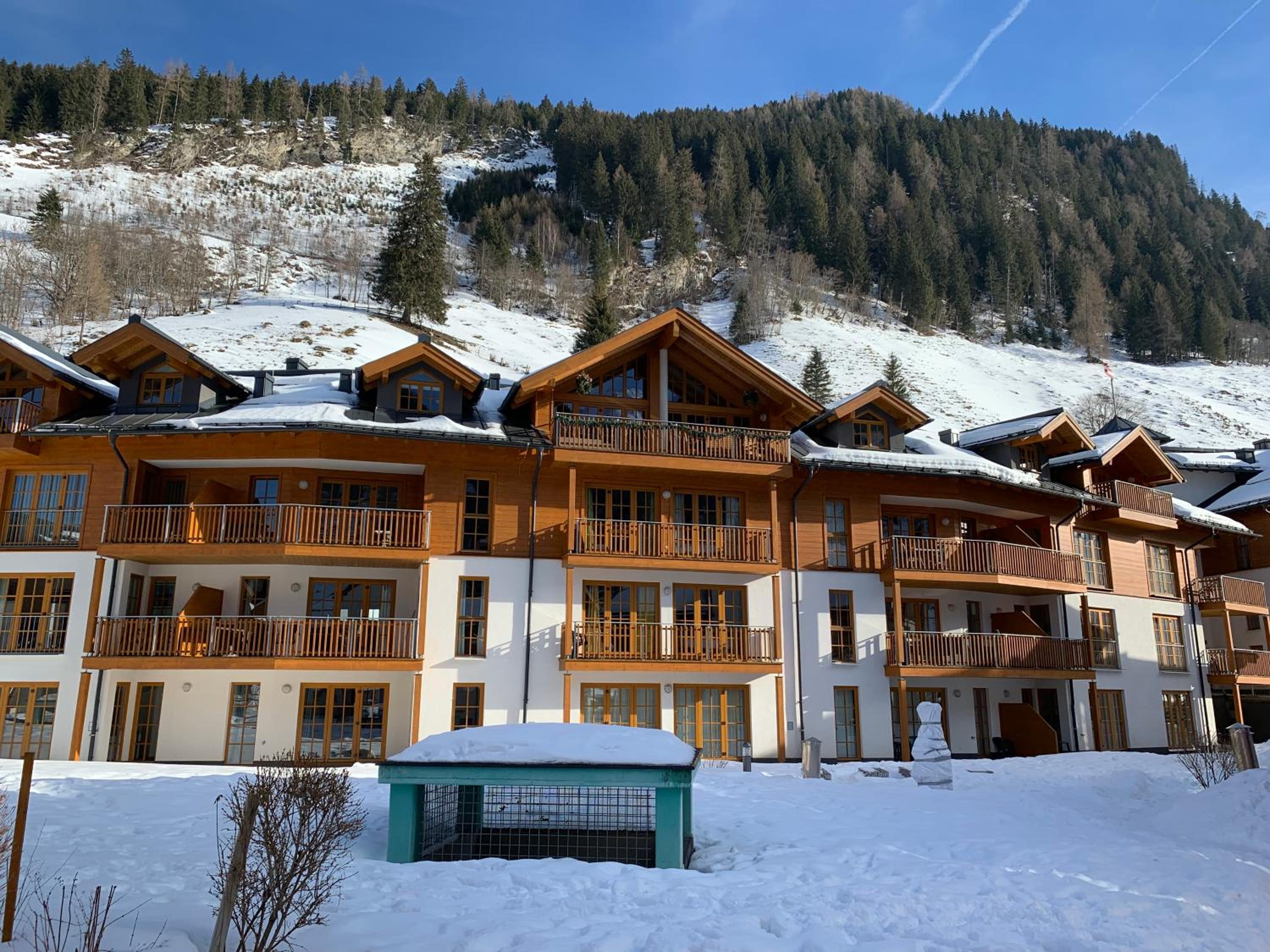 Schoenblick Mountain Resort - by SMR Rauris Apartments - Inc Spa close to Gondola