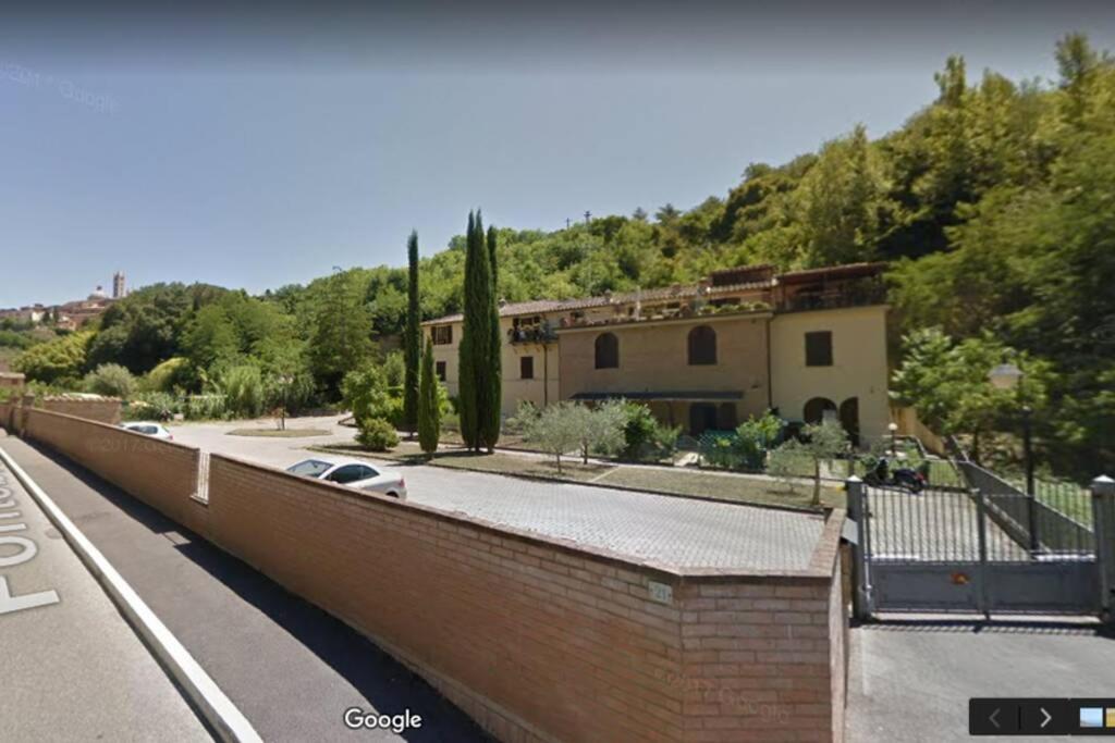 CasaZappa - In centro a piedi, parcheggio e giardino privato photo 4