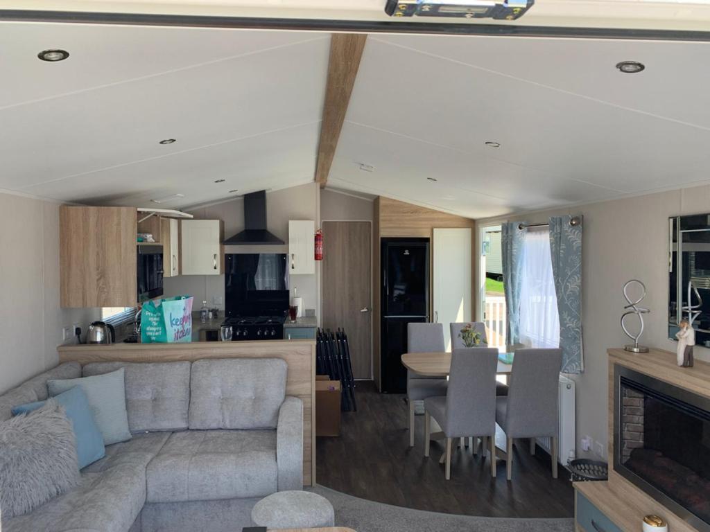 6 Swan View Haven, Littlesea view 5