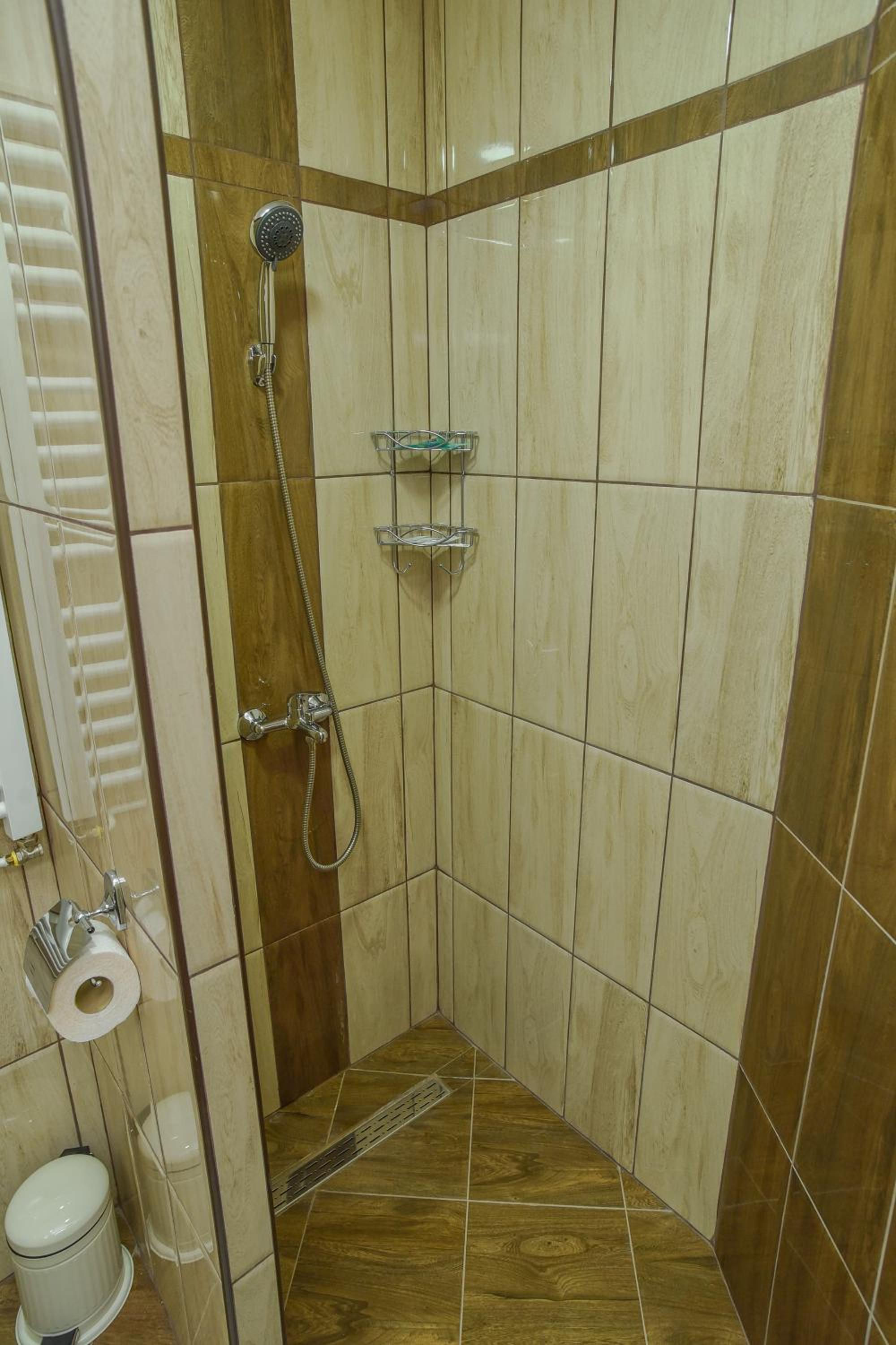 Photo 32