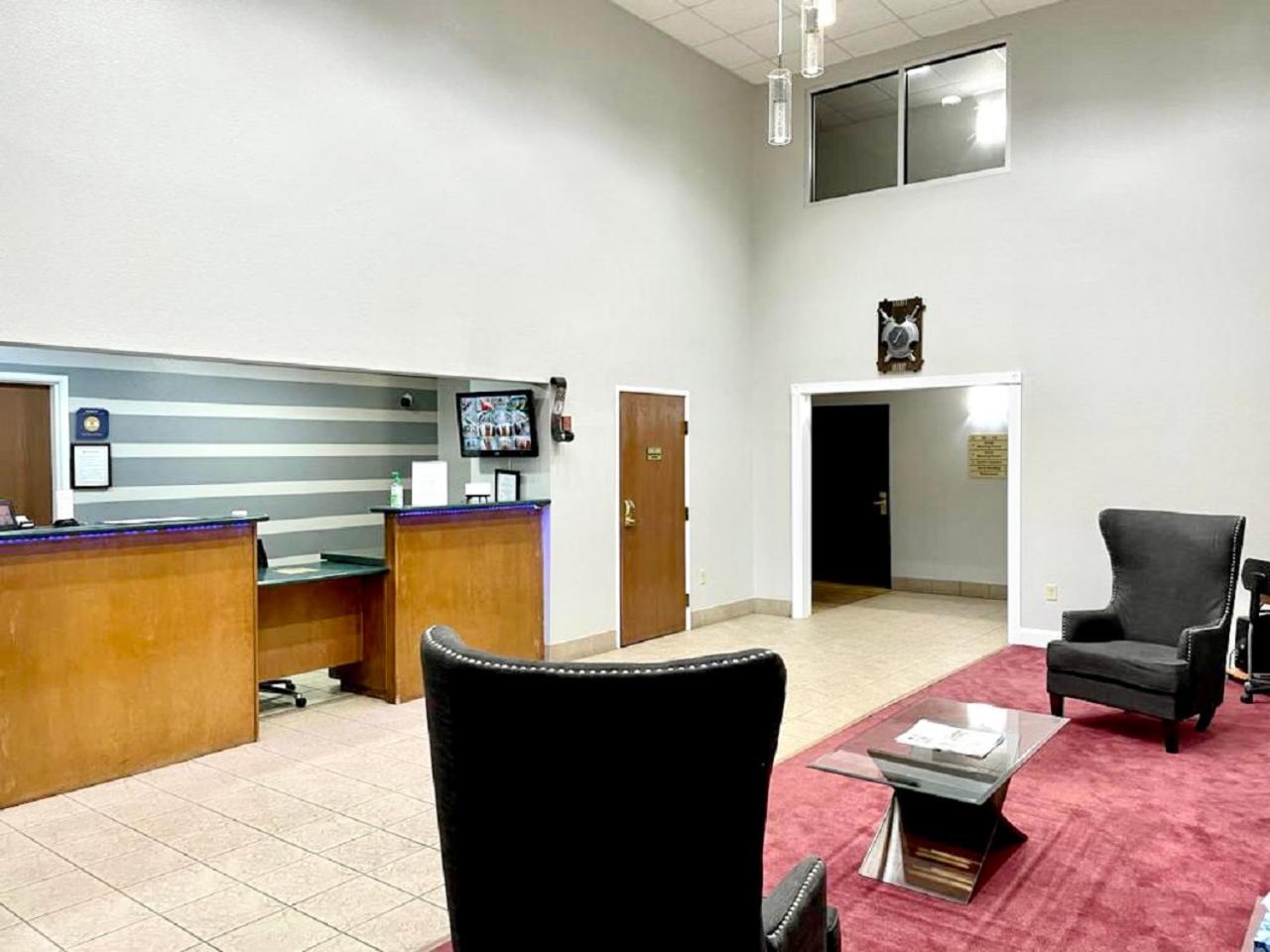 Star City Inn & Suites view 4
