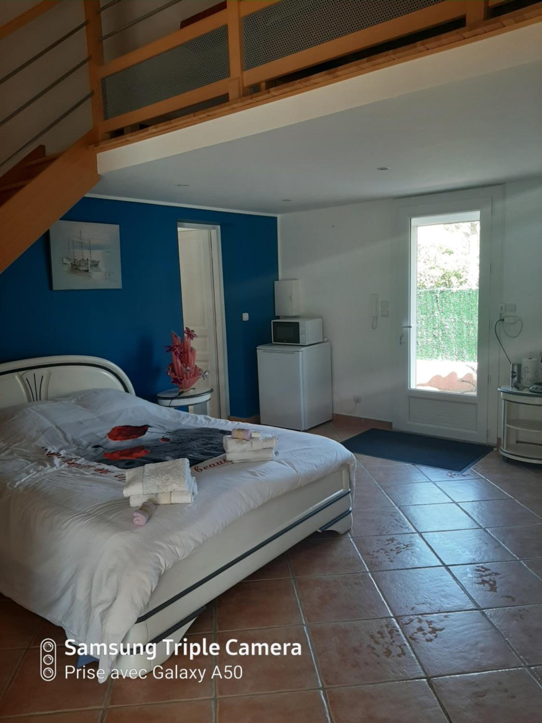 Villa sécurisée pres des lecques view 2